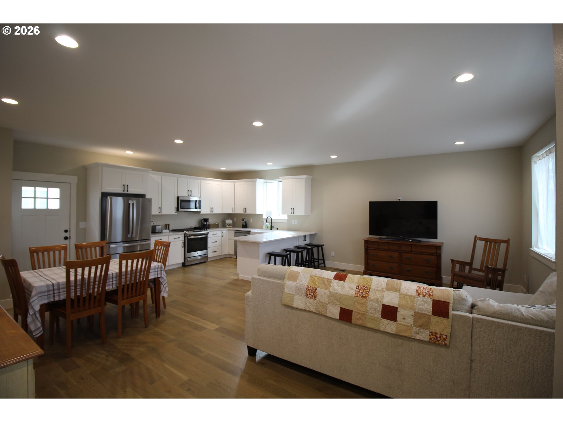 672 Parker Loop Property Photo 8