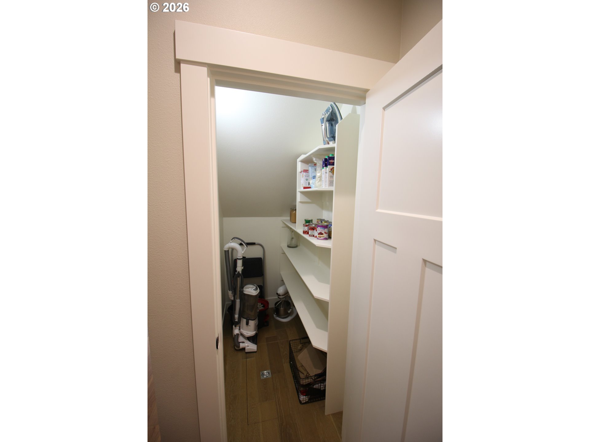 672 Parker Loop Property Photo 14