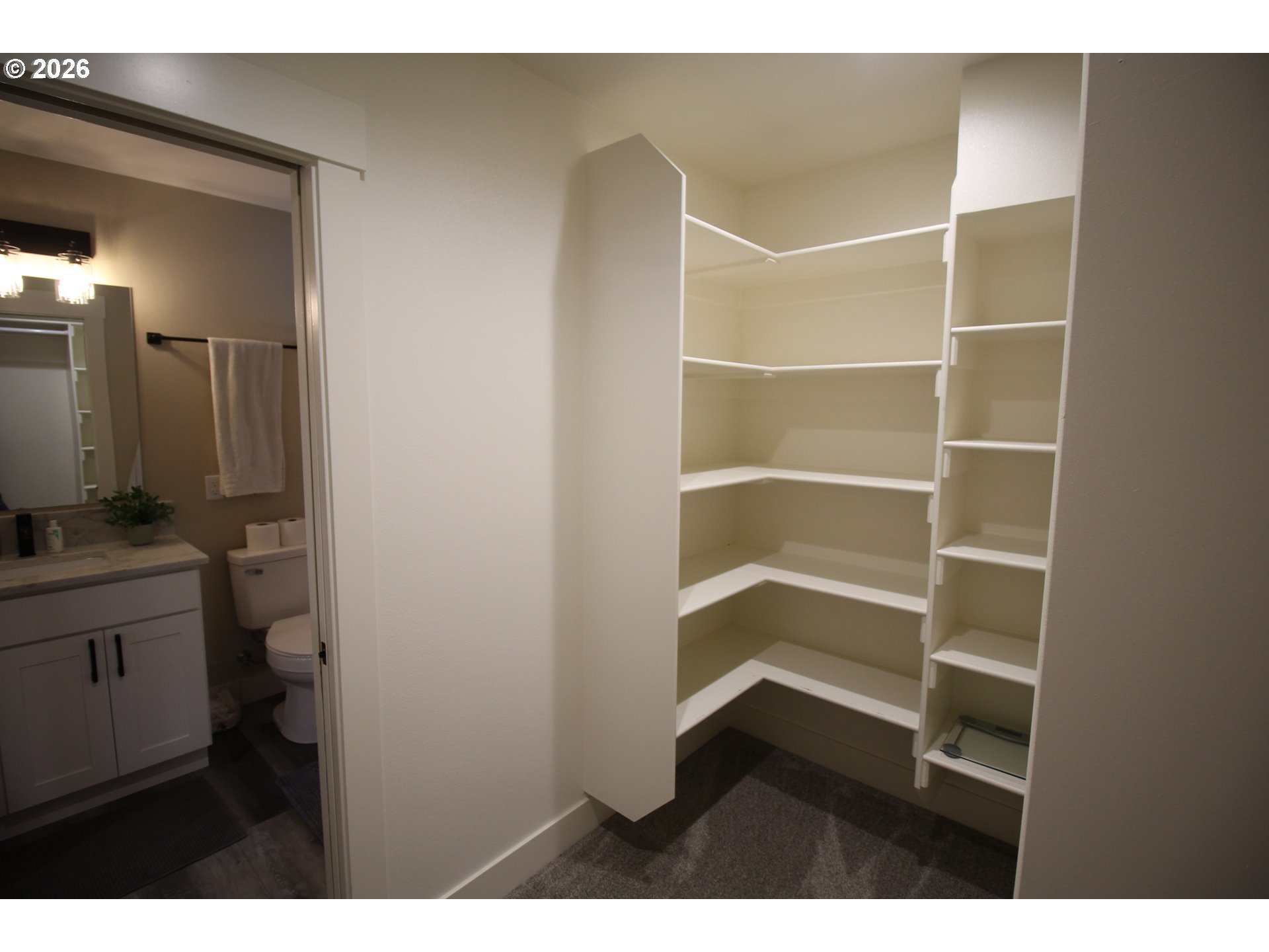 672 Parker Loop Property Photo 15