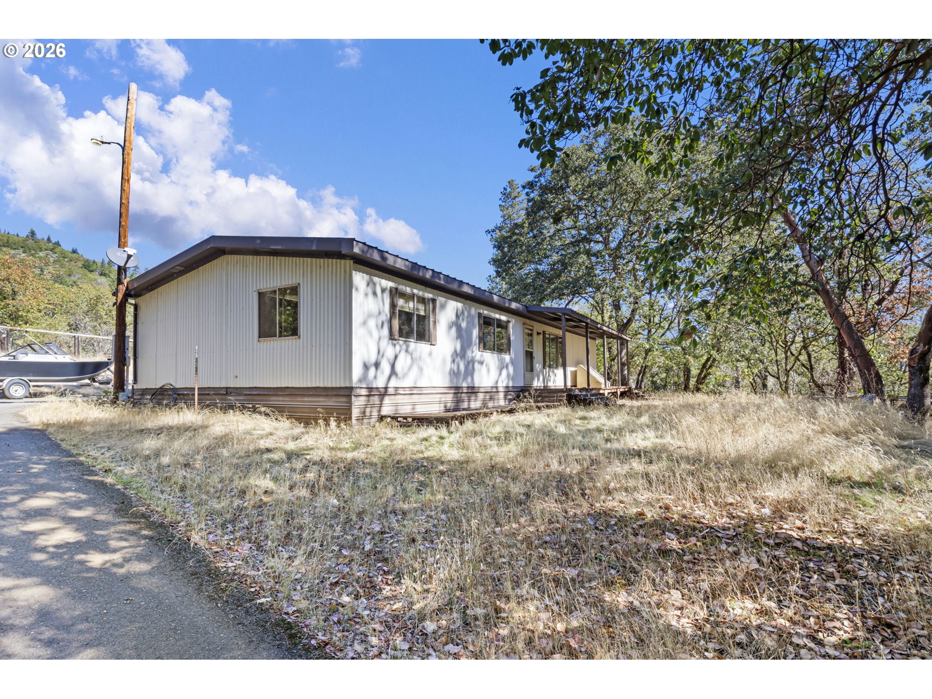 4950 Foothill Blvd Property Photo 1