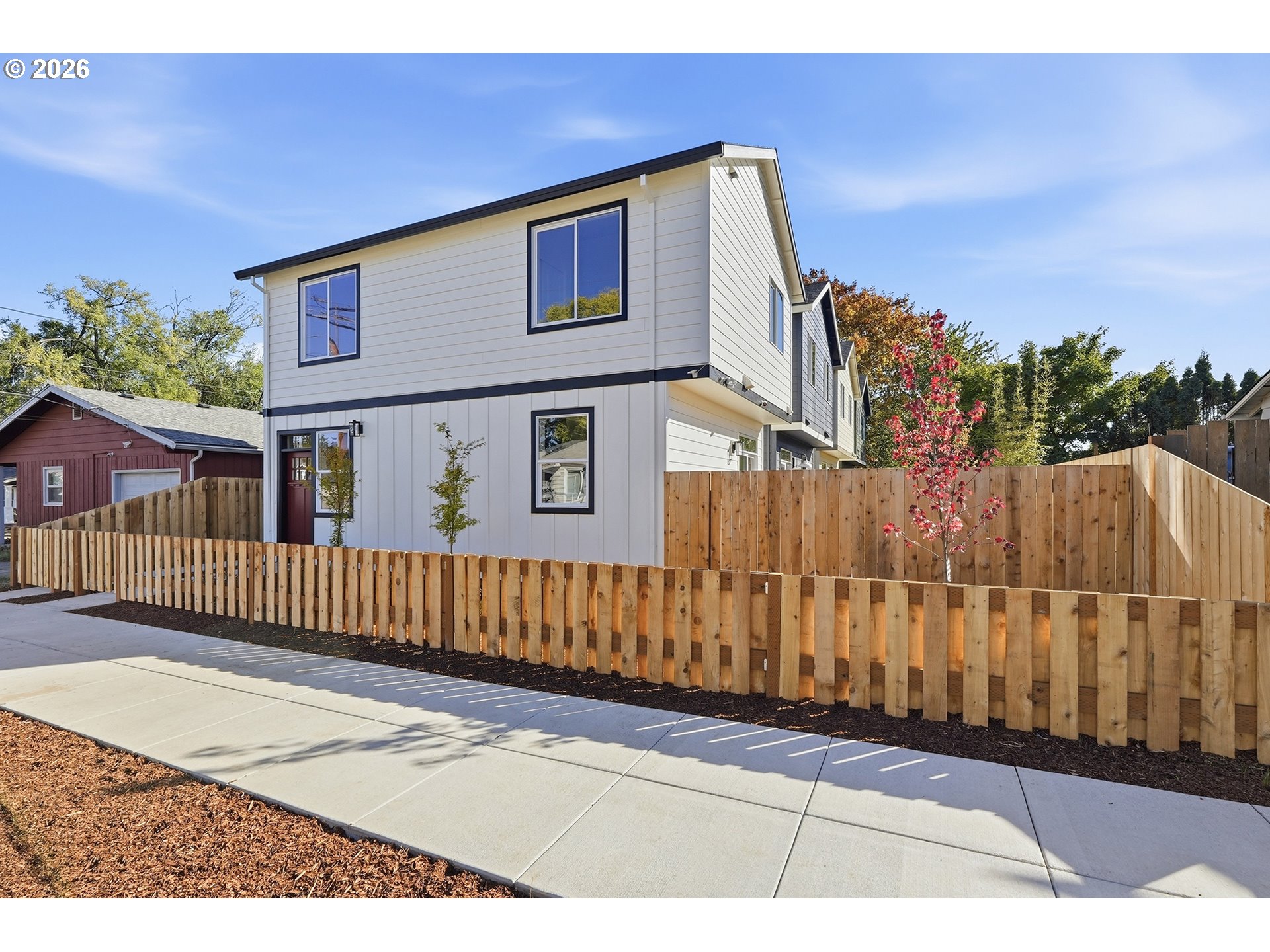 8716 Se Bybee Blvd Property Photo 3
