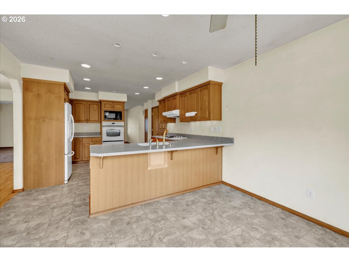 25905 Bixby Rd Property Photo 15