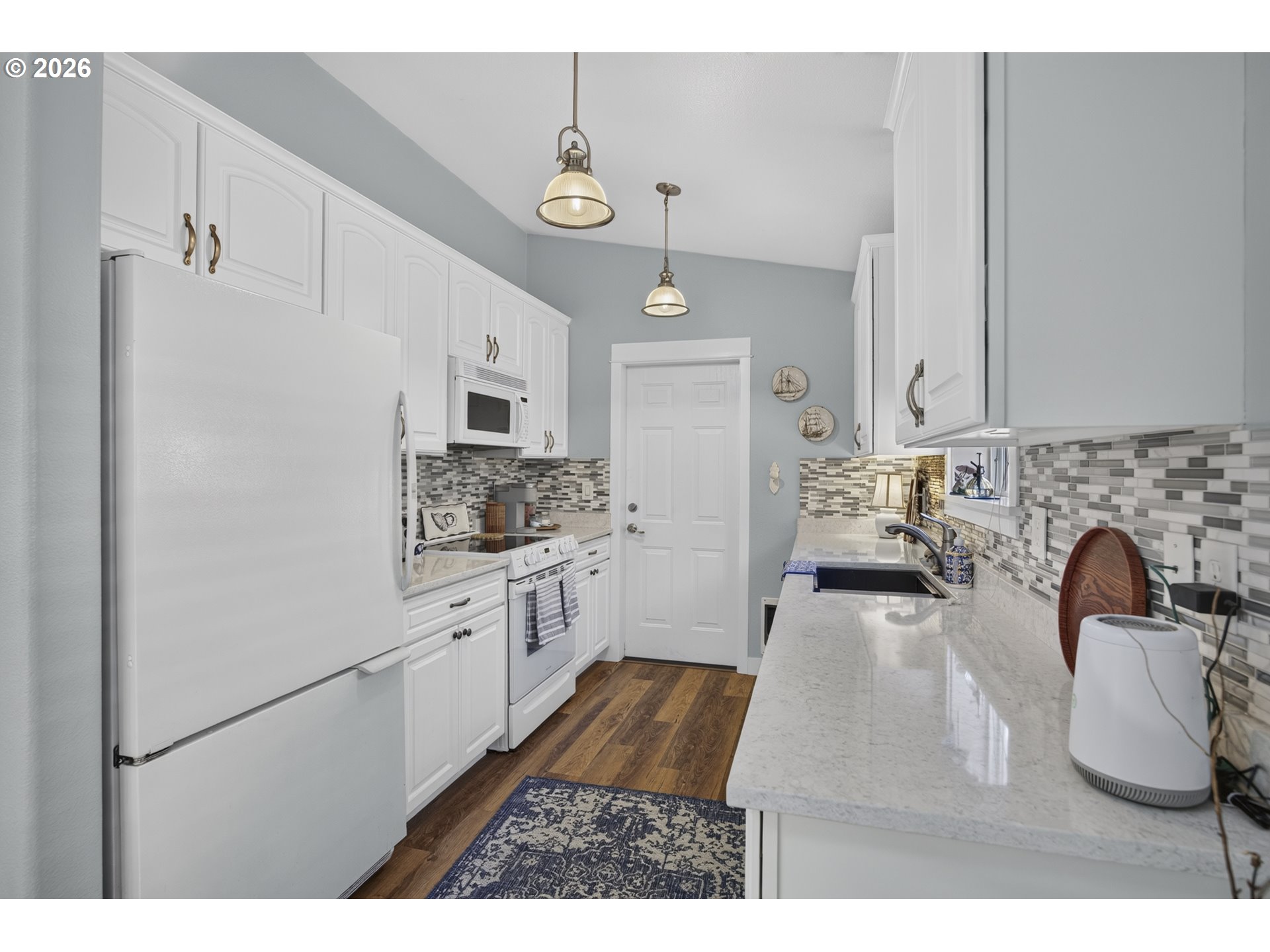 976 Nopal St Property Photo 11