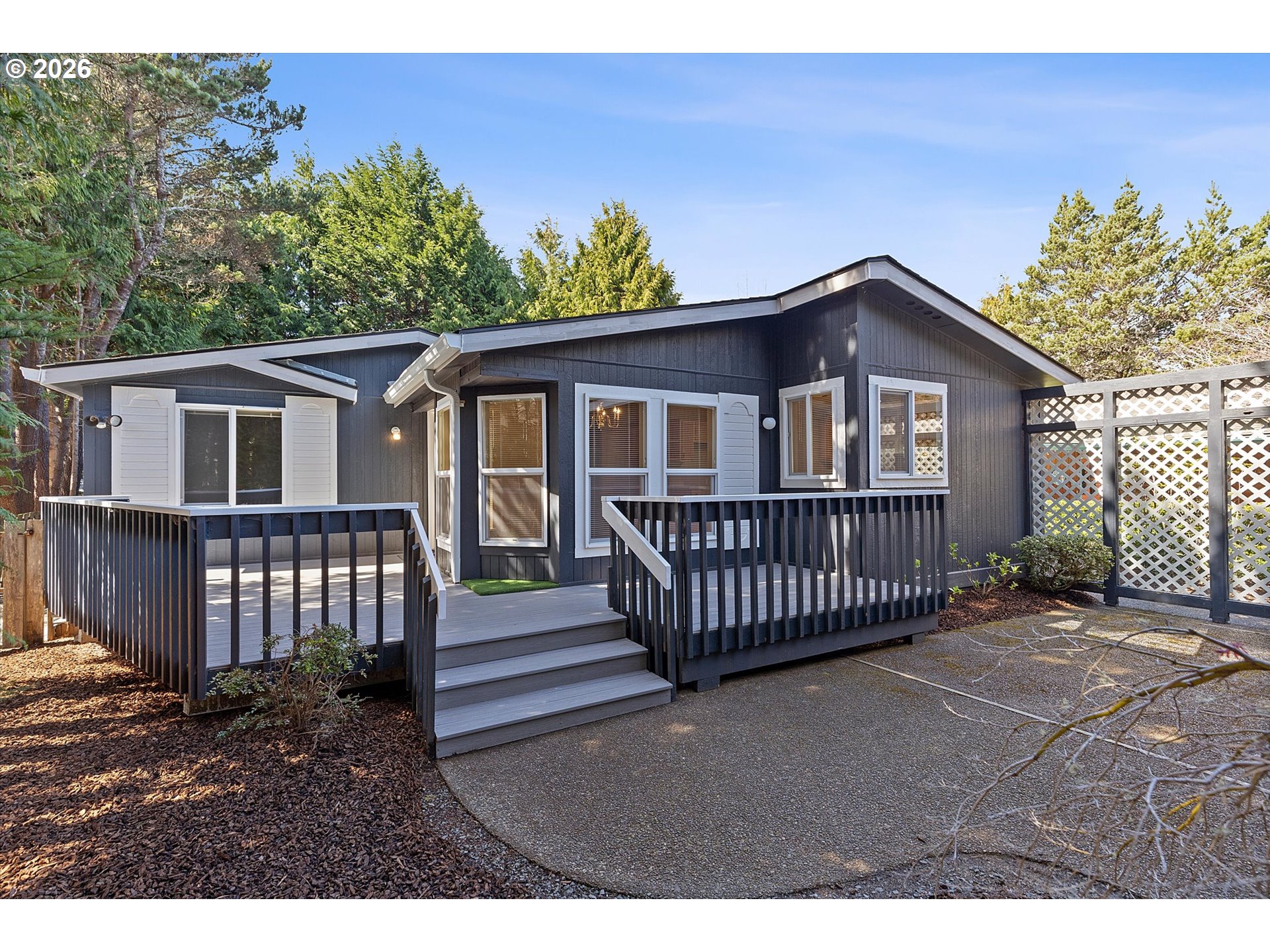 395 Seagrove Loop Property Photo 1