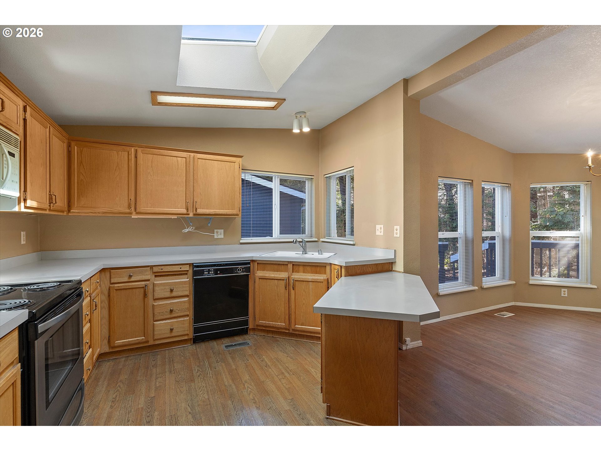 395 Seagrove Loop Property Photo 3