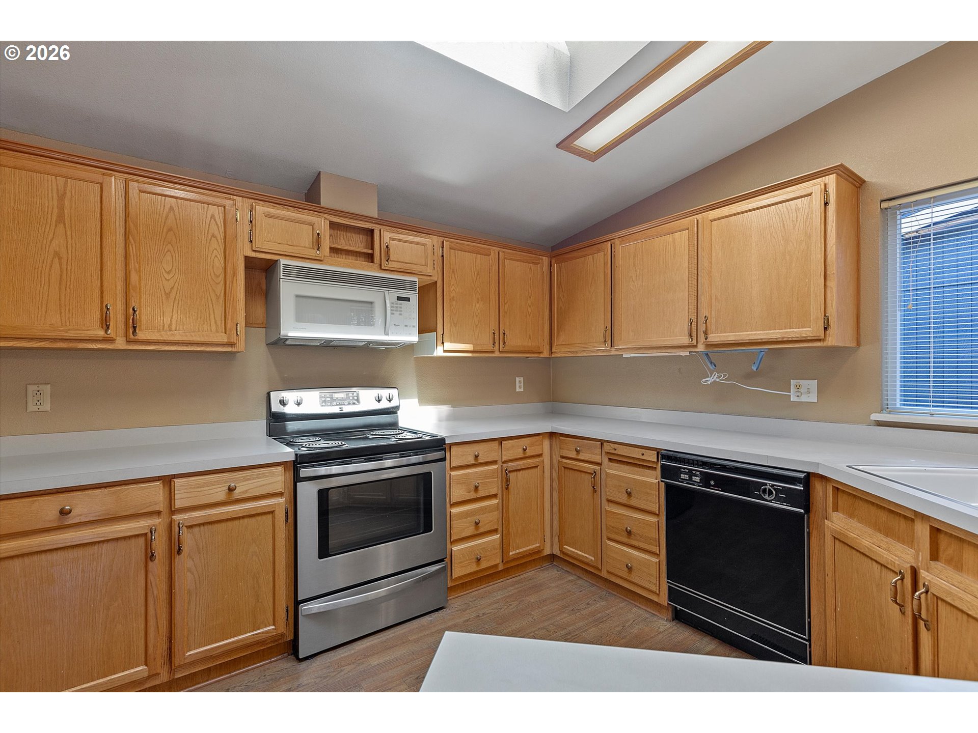 395 Seagrove Loop Property Photo 4
