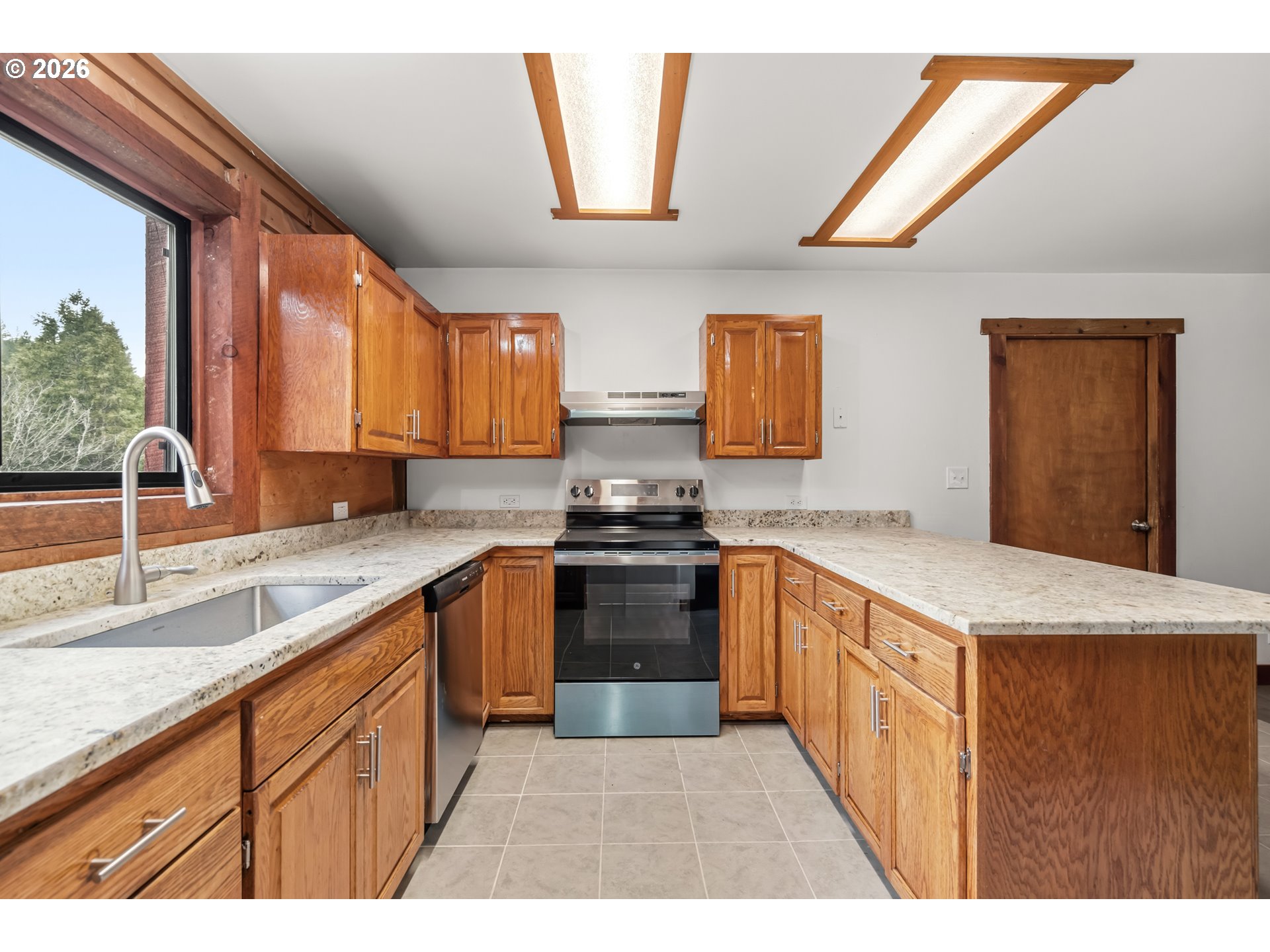 1514 Burbridge Dr Property Photo 16