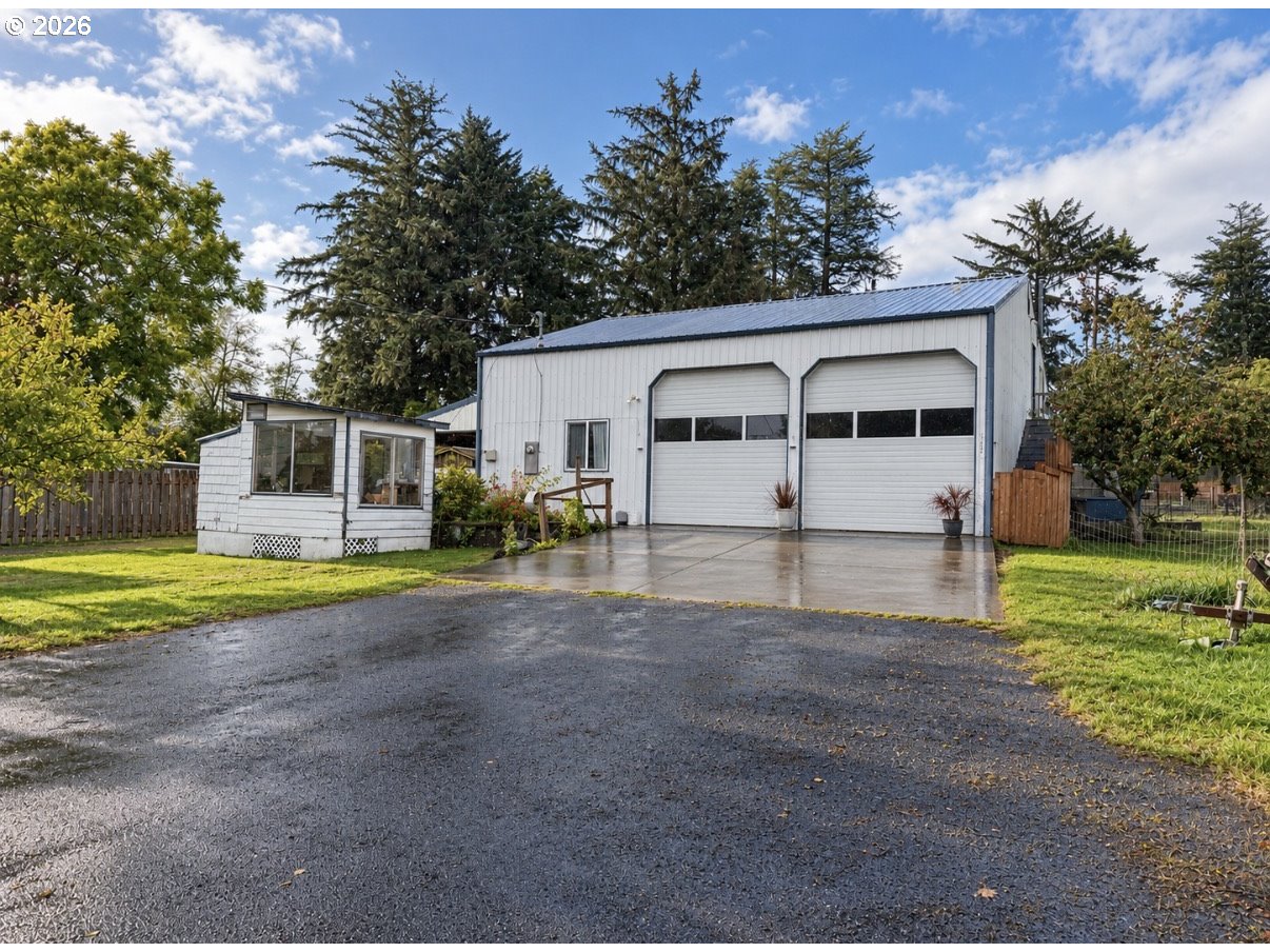 63627 N Olive Rd Property Photo 1