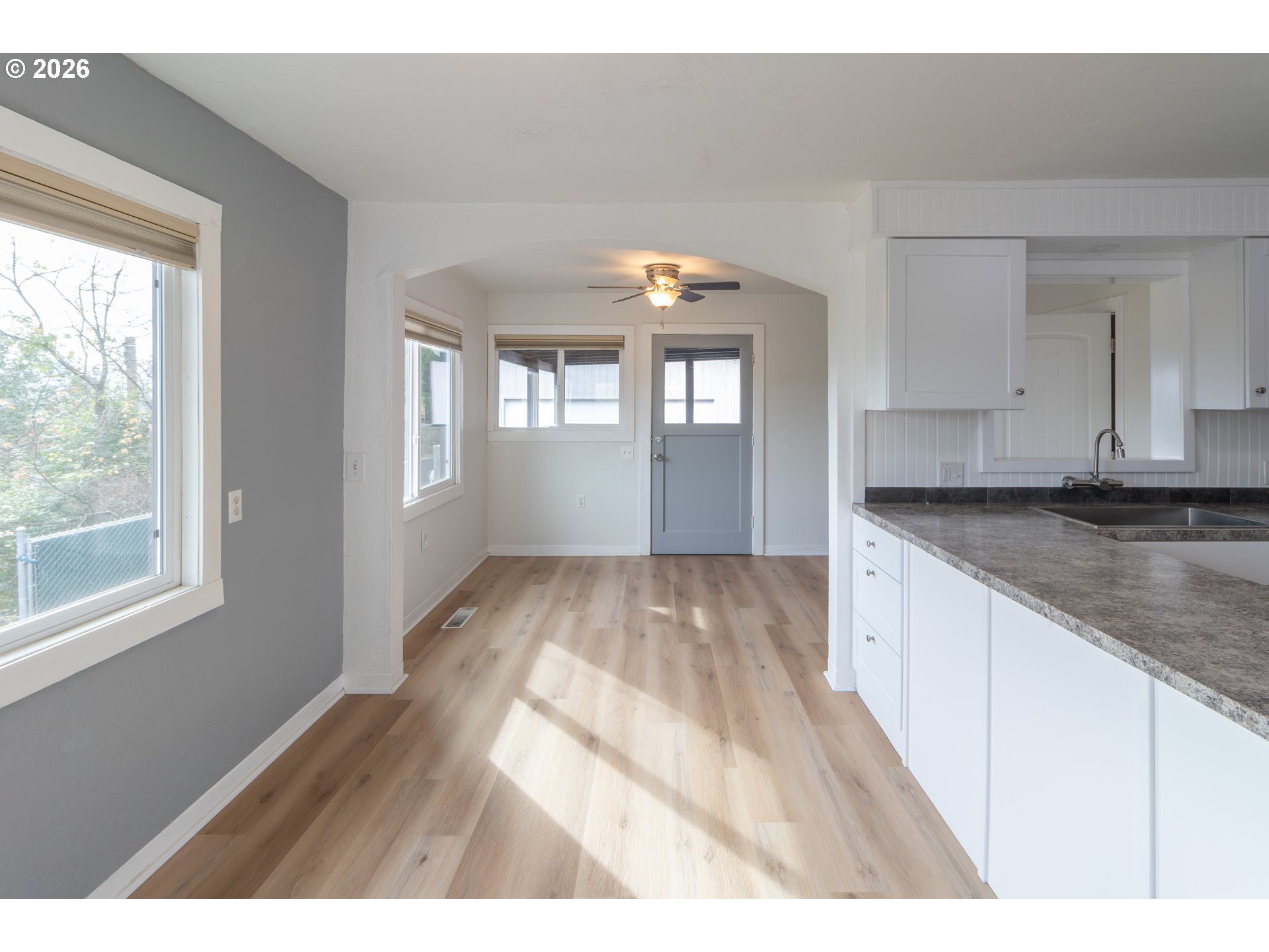 1830 Nw Goetz St Property Photo 8