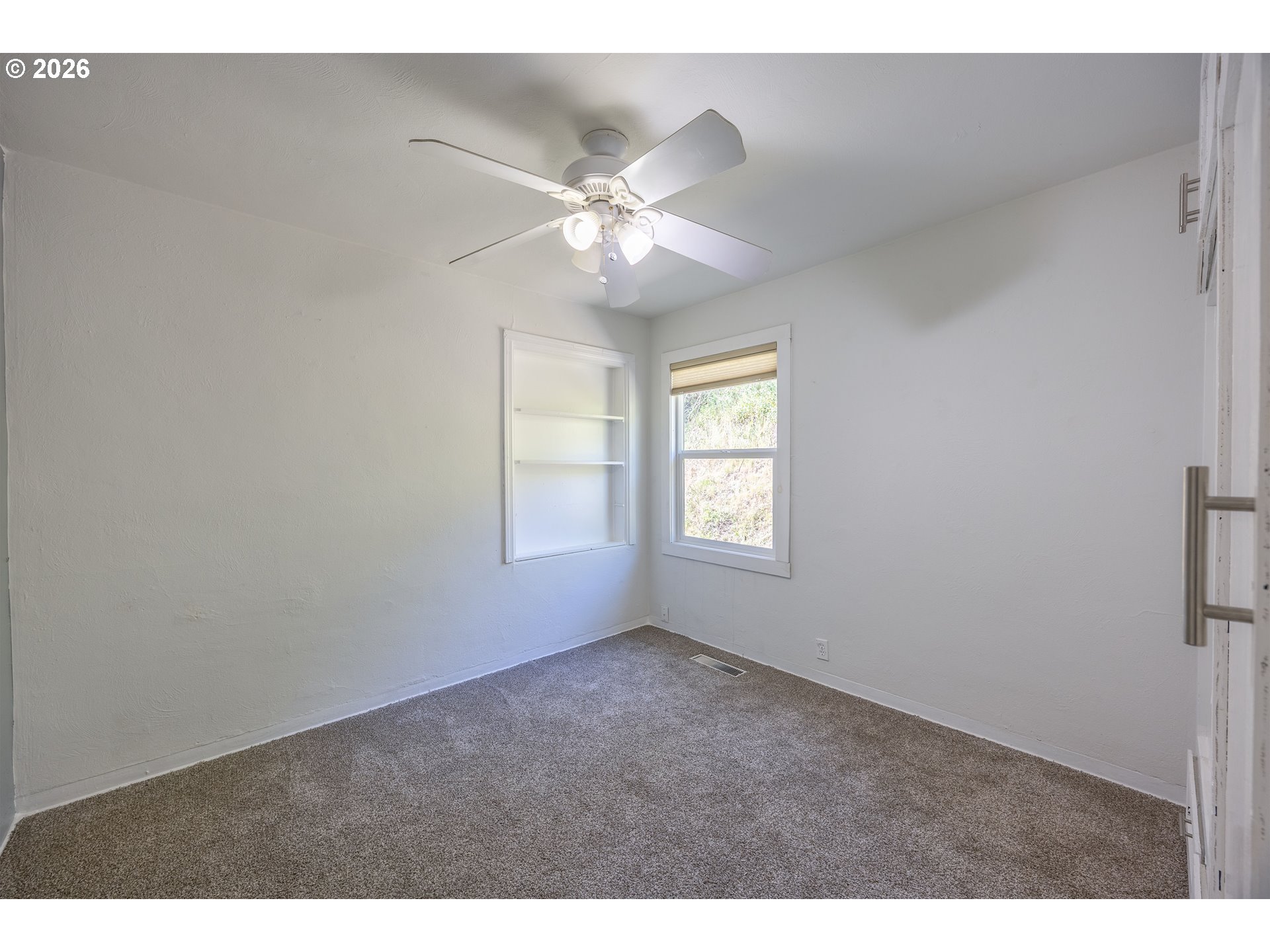 1830 Nw Goetz St Property Photo 14