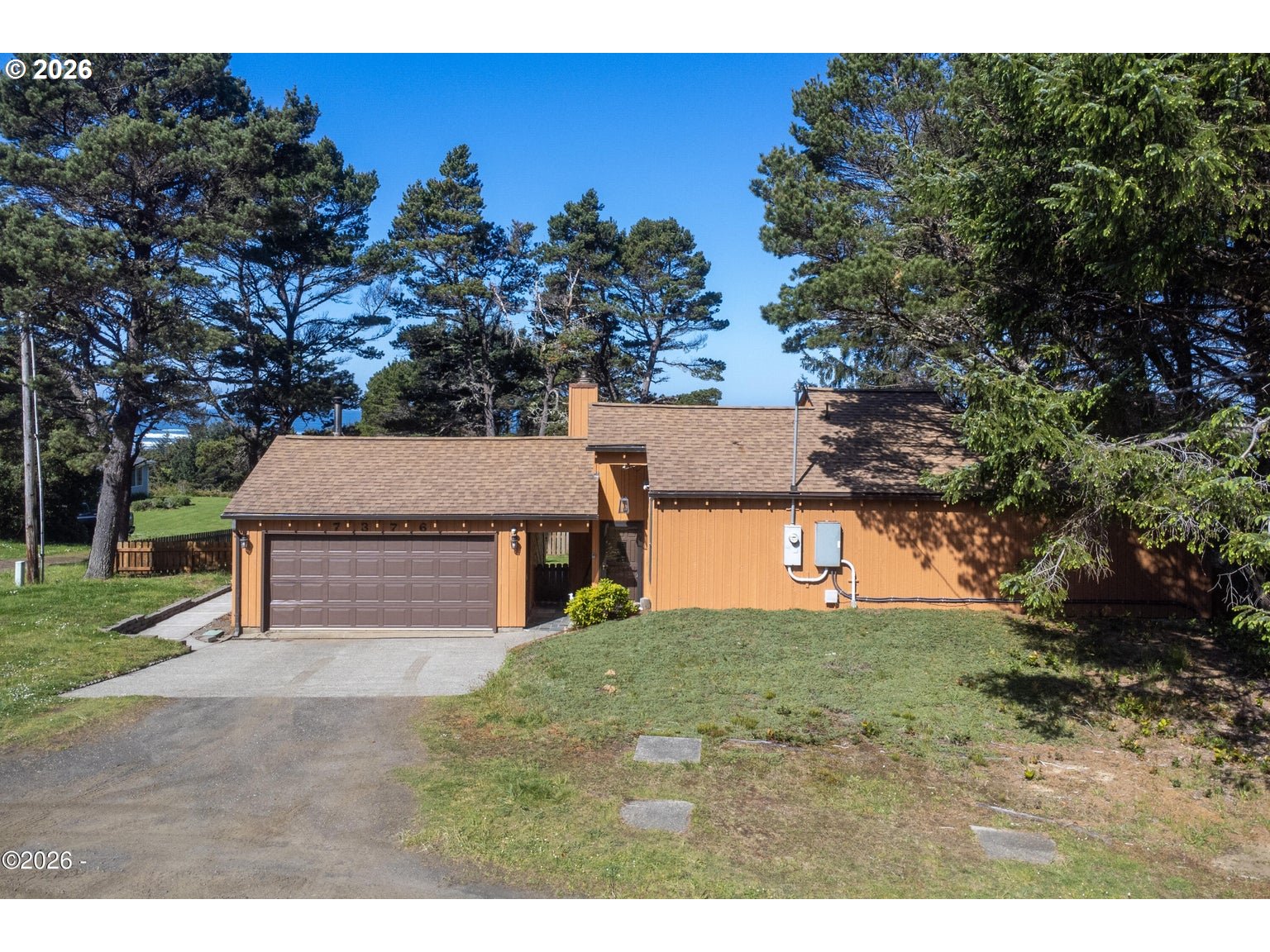 7376 Sw Burl Dr Property Photo 1