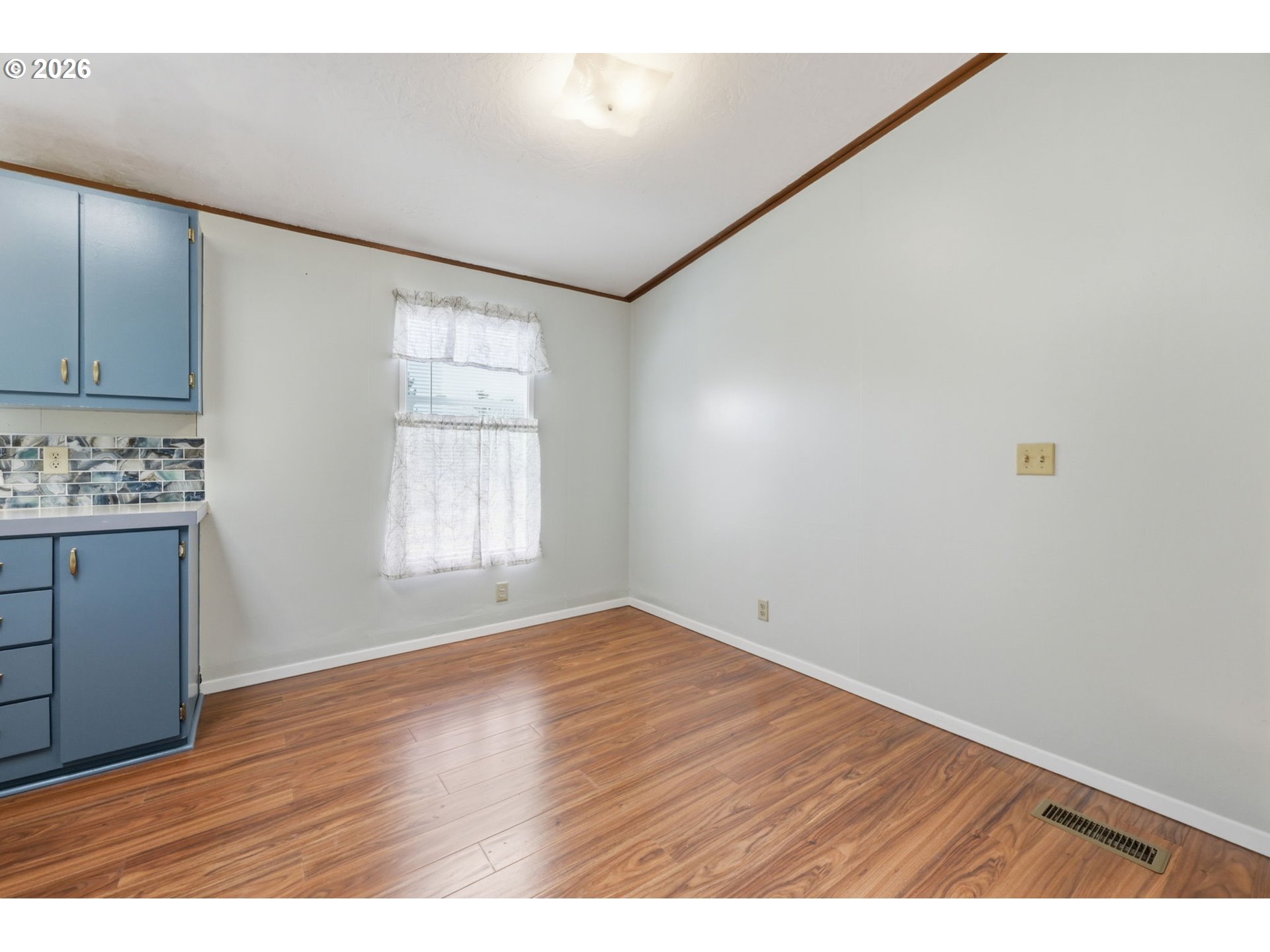 4966 Parsons Ave Property Photo 6