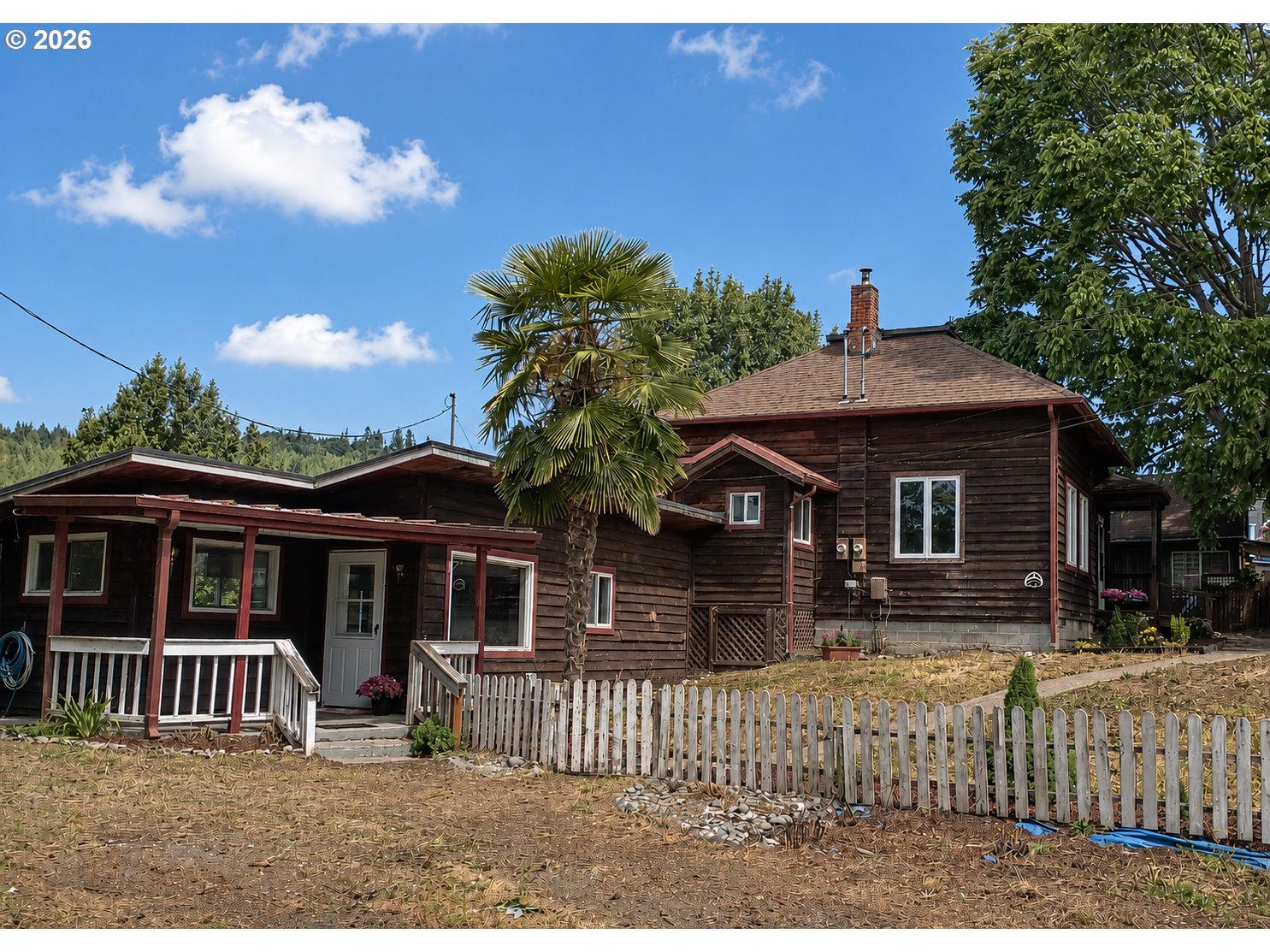 146 1ST ST Property Photo 1