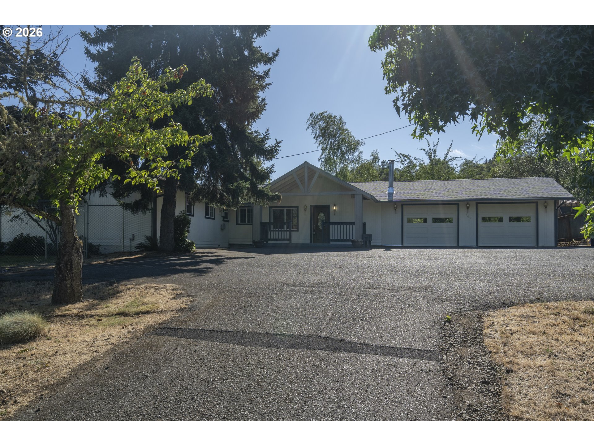 302 Arcadia Dr Property Photo 1
