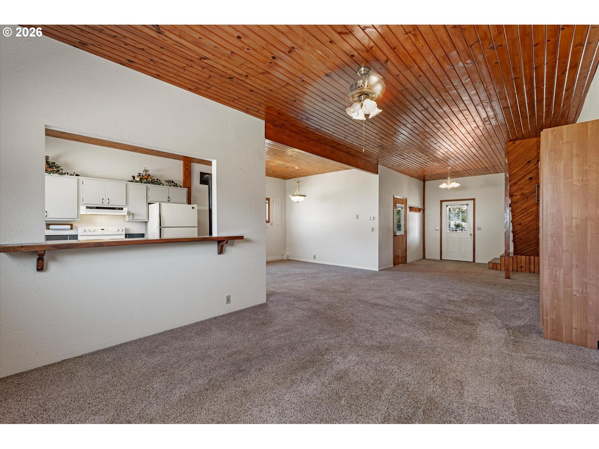 1790 Cedar St Property Photo 4