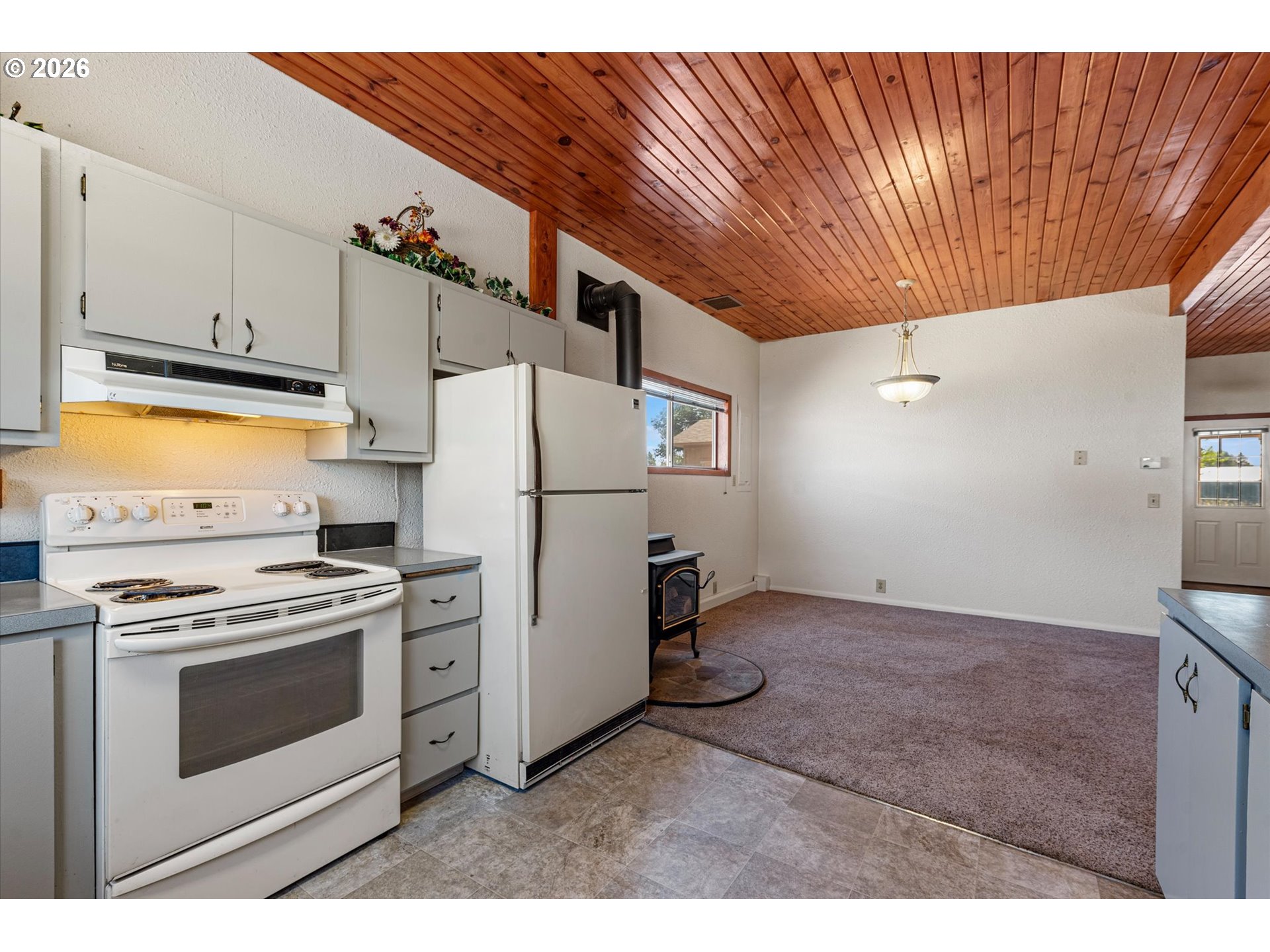 1790 Cedar St Property Photo 6