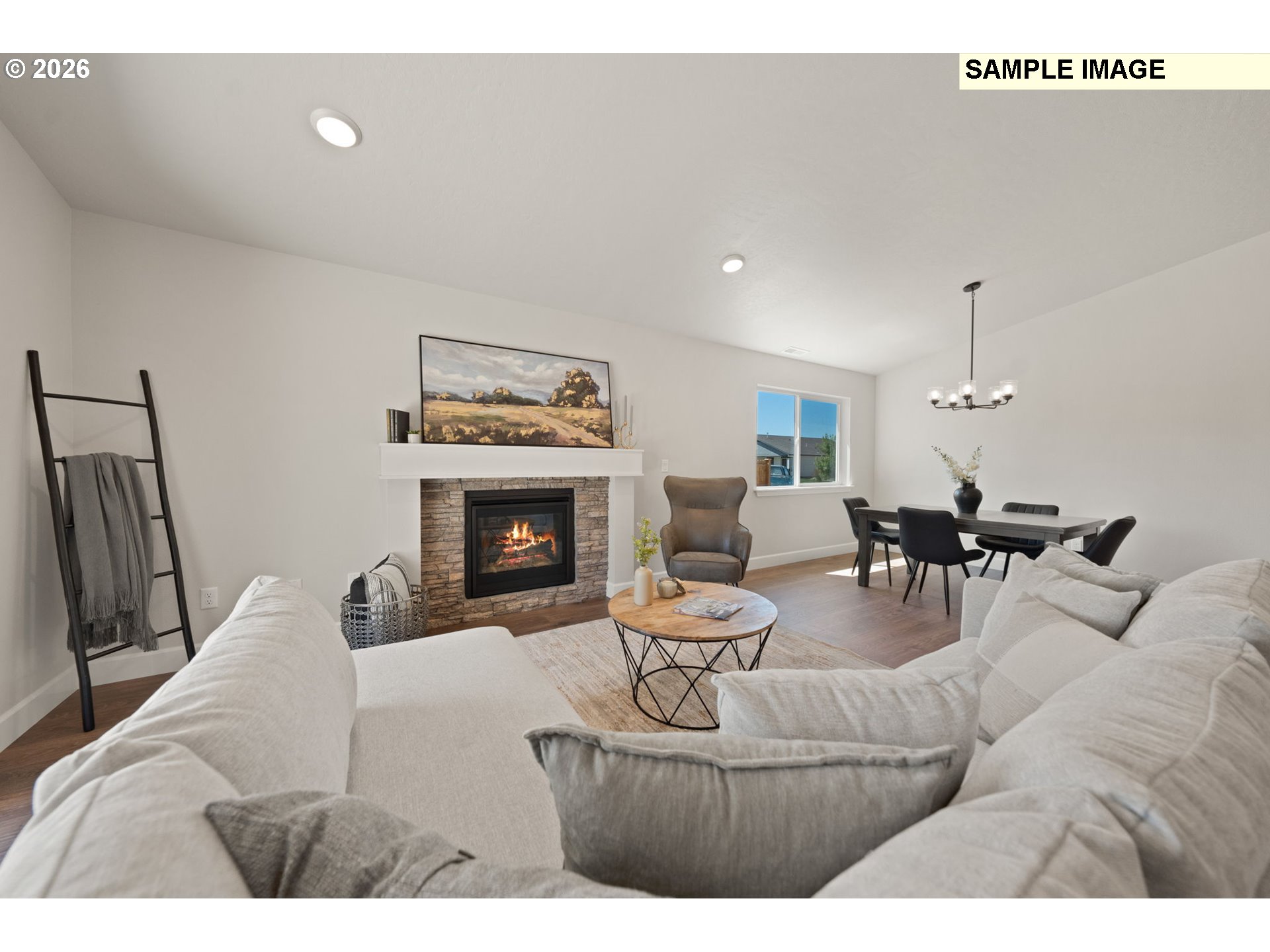 853 E Kinsley Ave Property Photo 14
