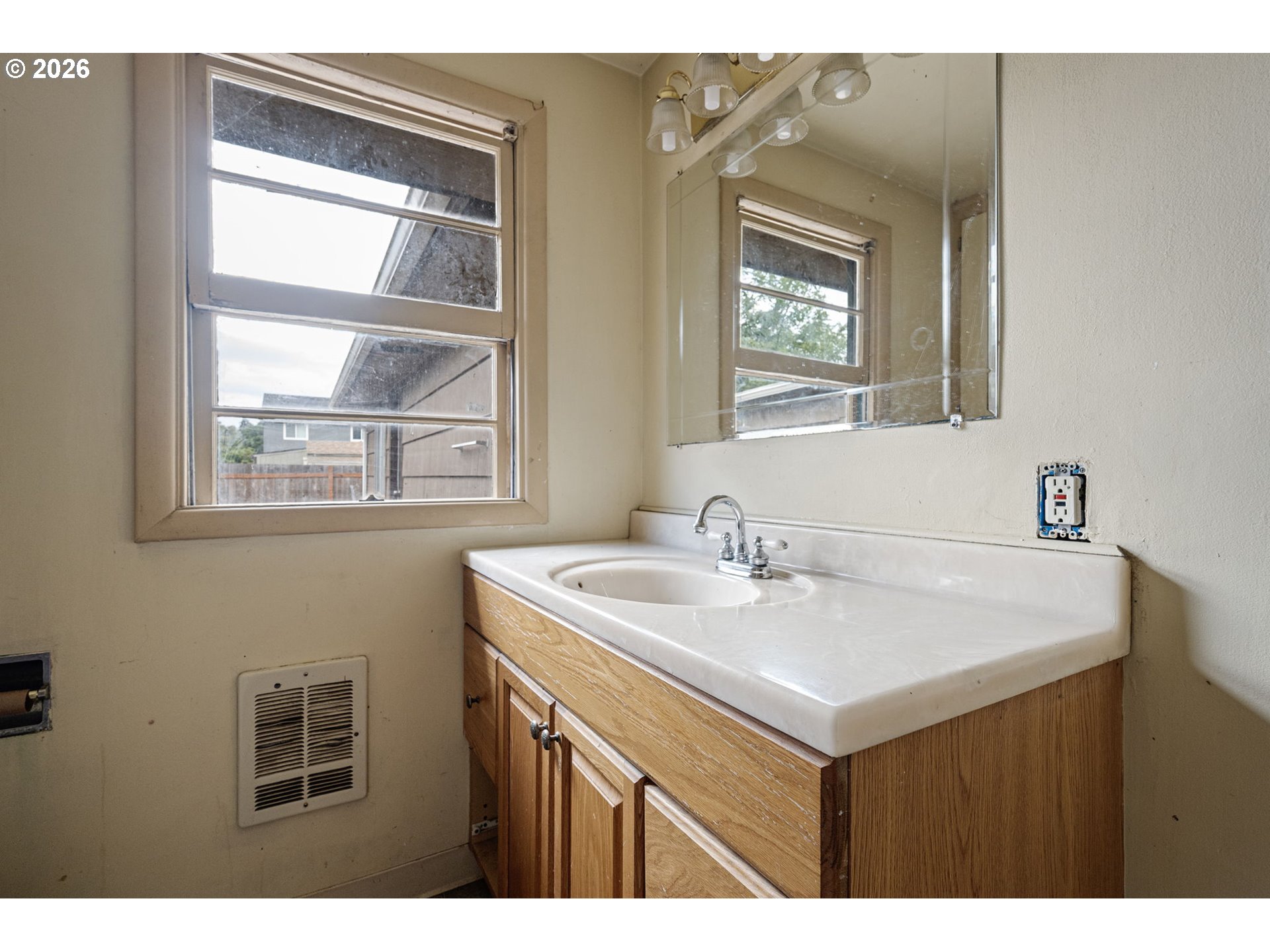 757 Berntzen Rd Property Photo 20