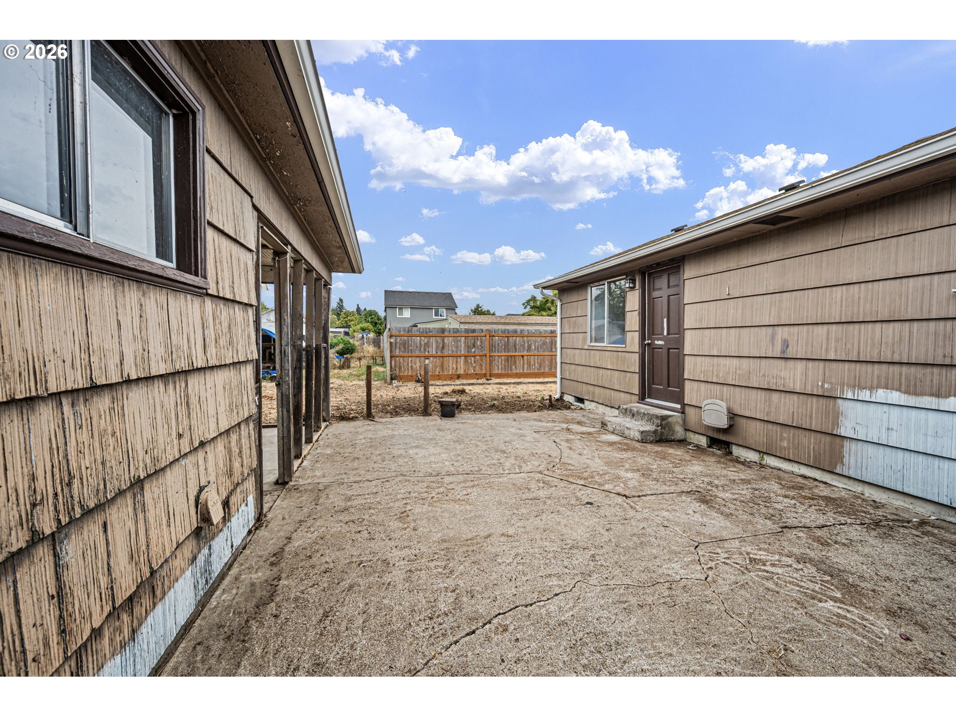757 Berntzen Rd Property Photo 34