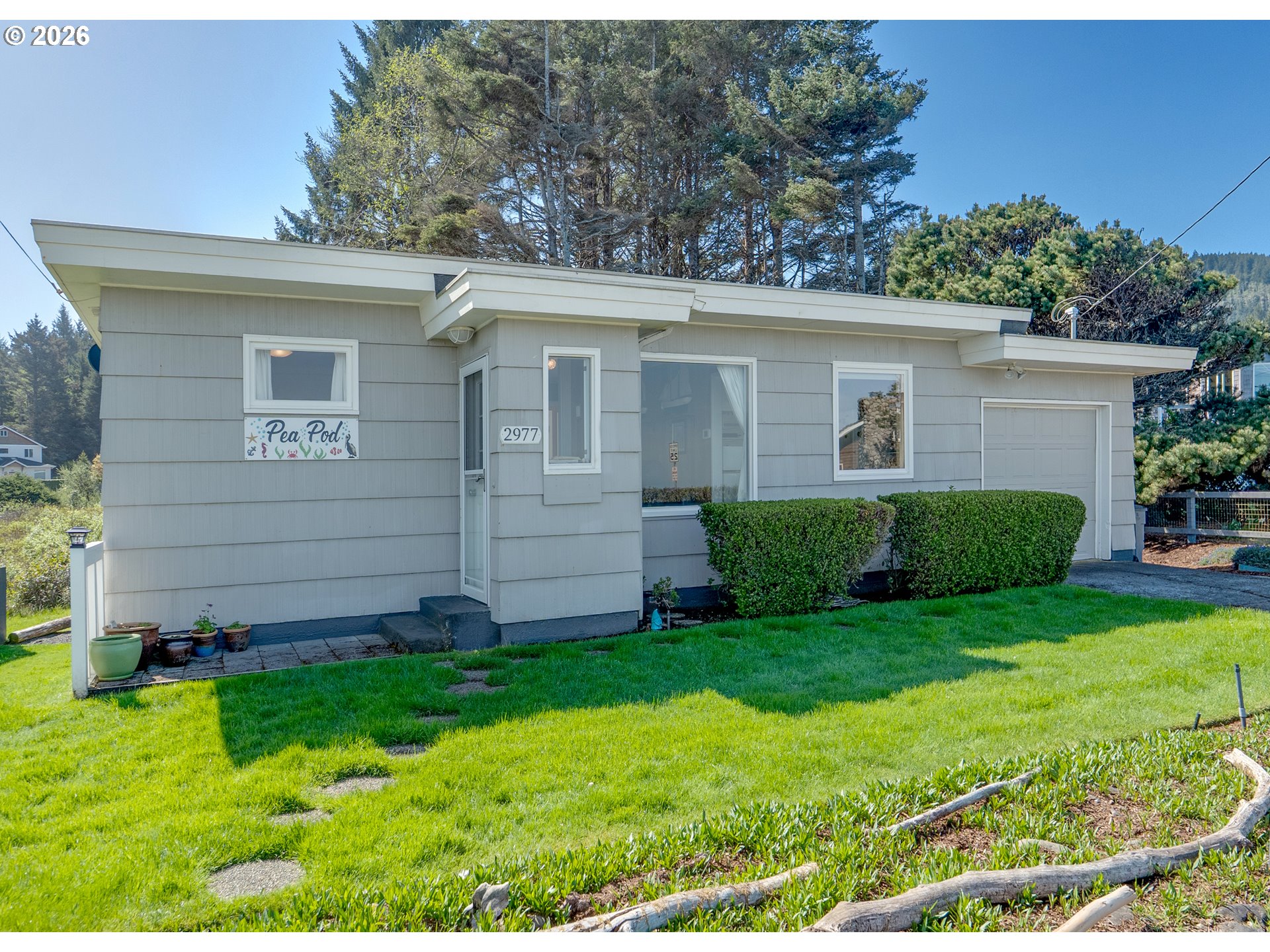 2977 Sunset Blvd Property Photo 1