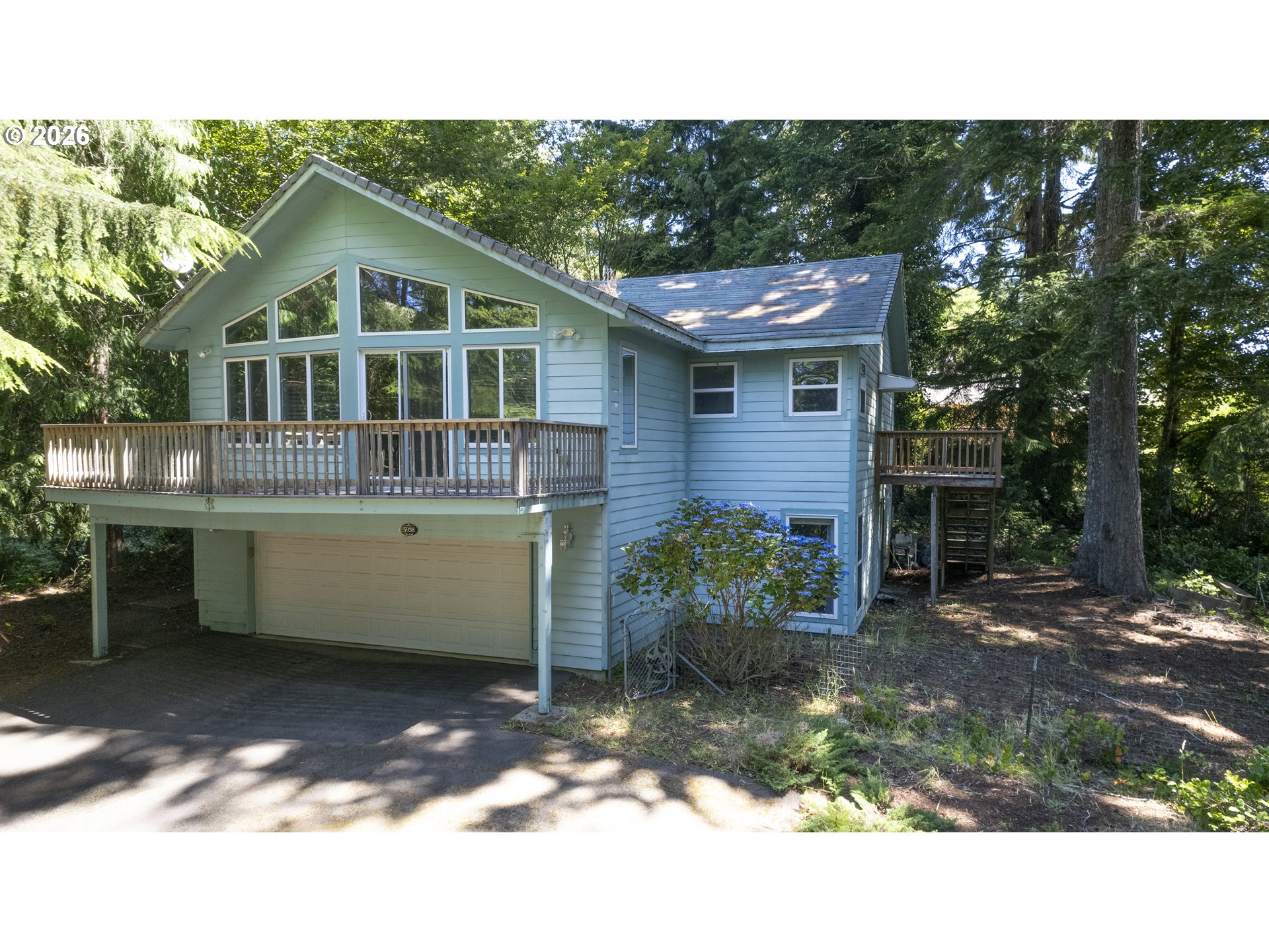 5938 View Loop Property Photo 6