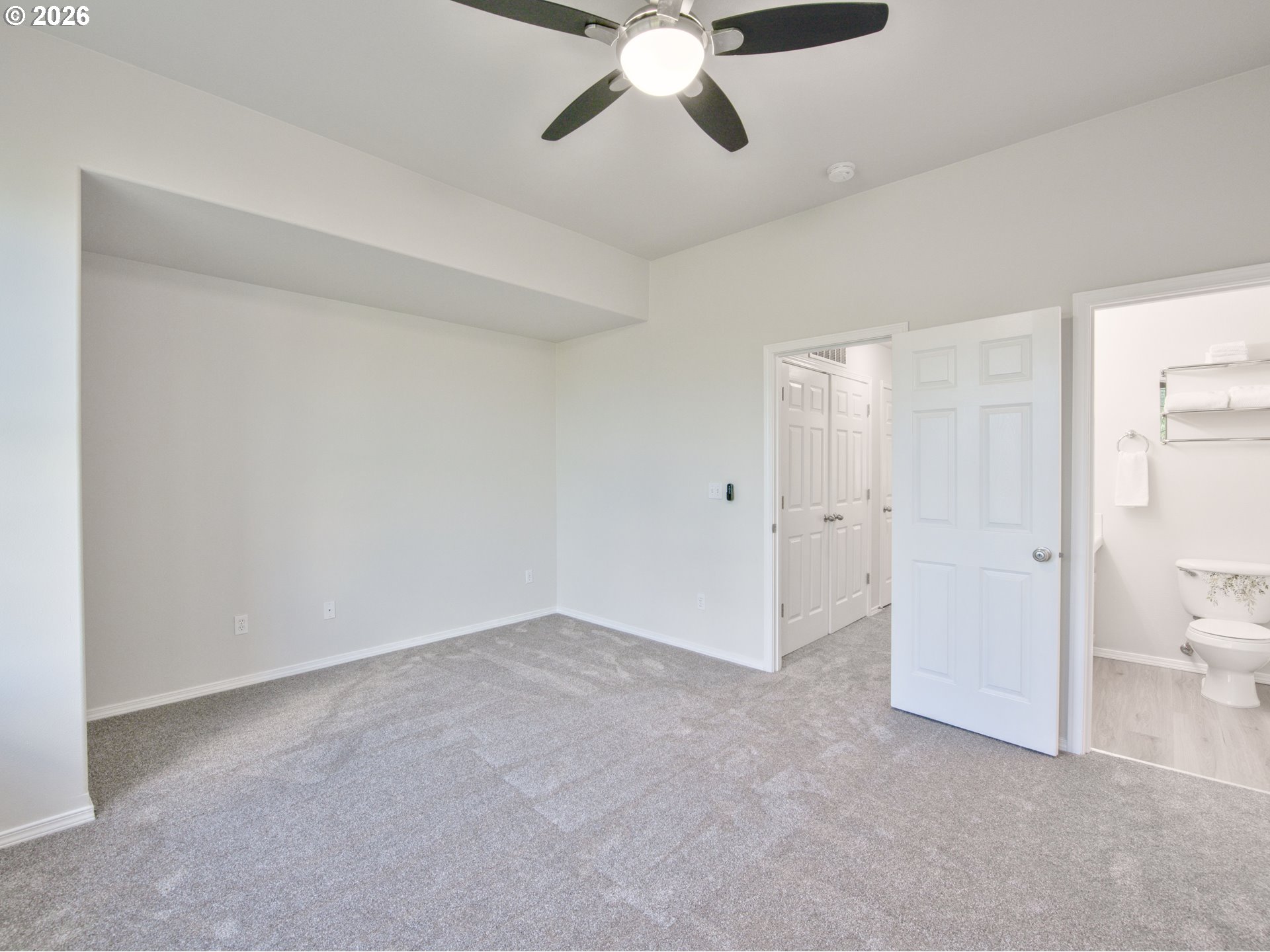 3721 E Oak Grove St Property Photo 30