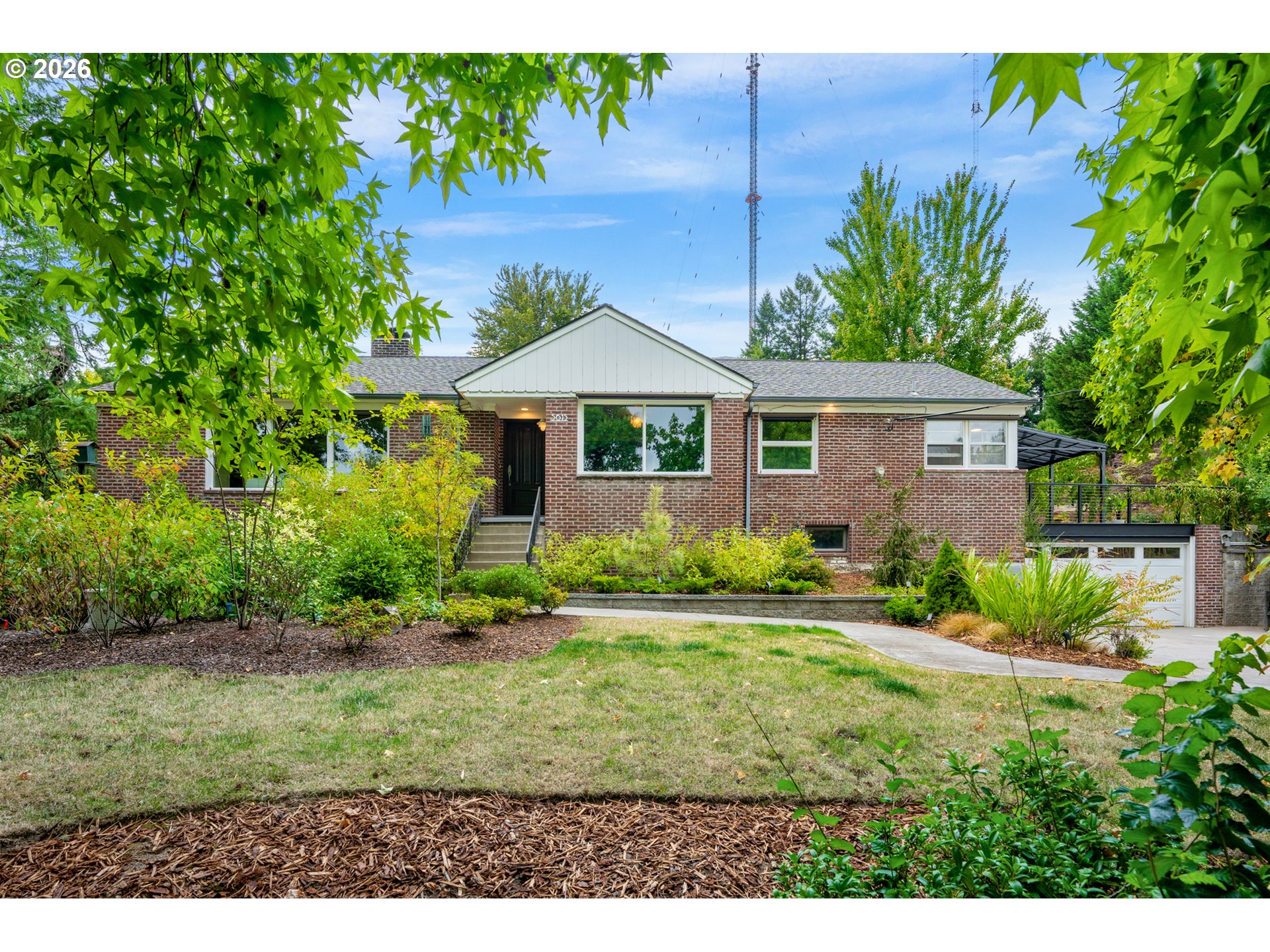 5615 Sw Jefferson St Property Photo 1