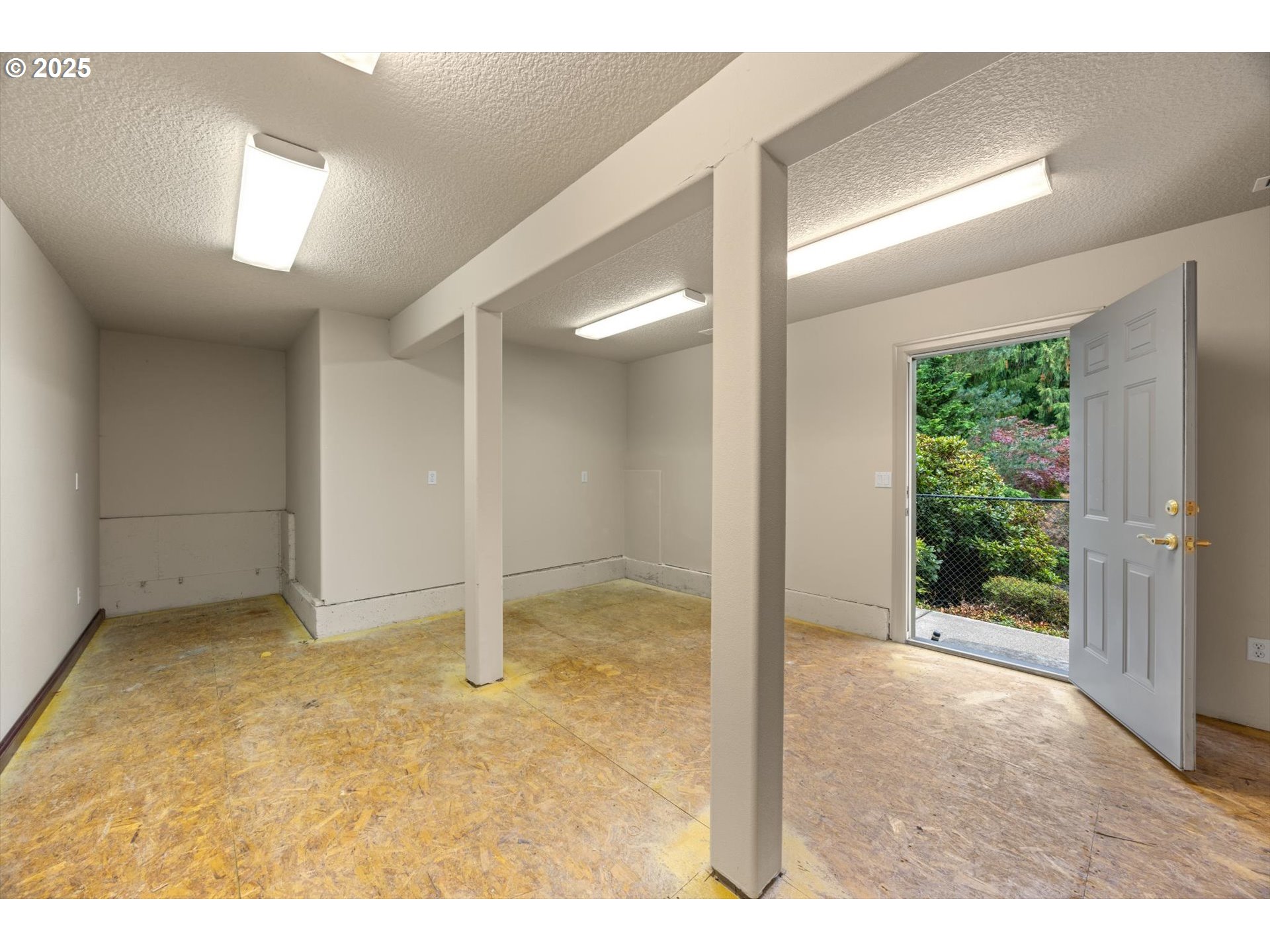 14014 Nw 44th Ct Property Photo 33