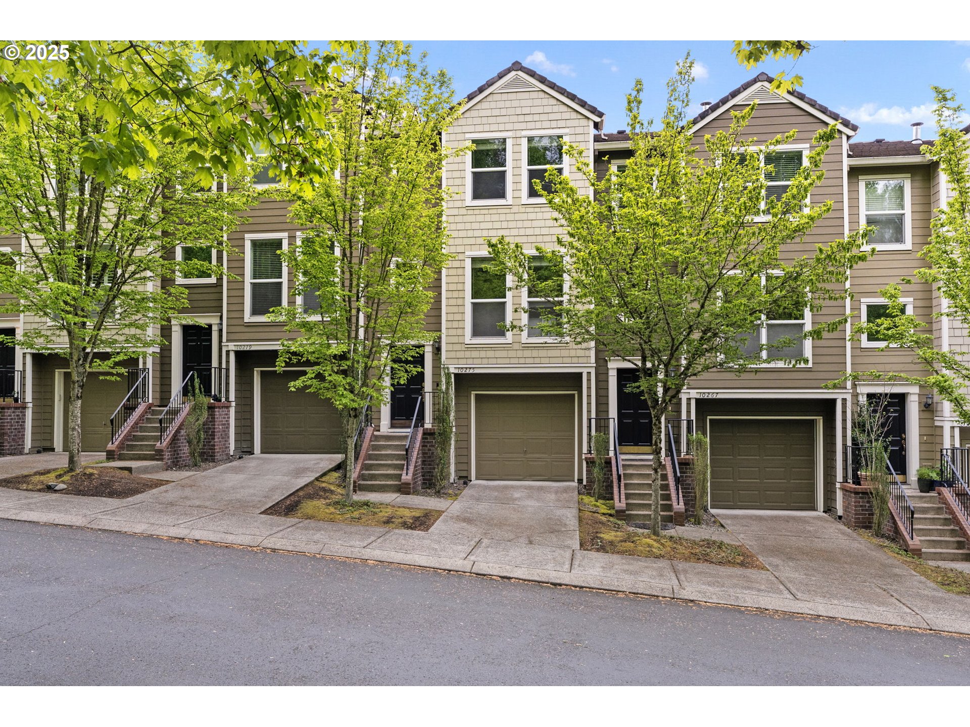 10275 Nw Wilshire Ln Property Photo 1