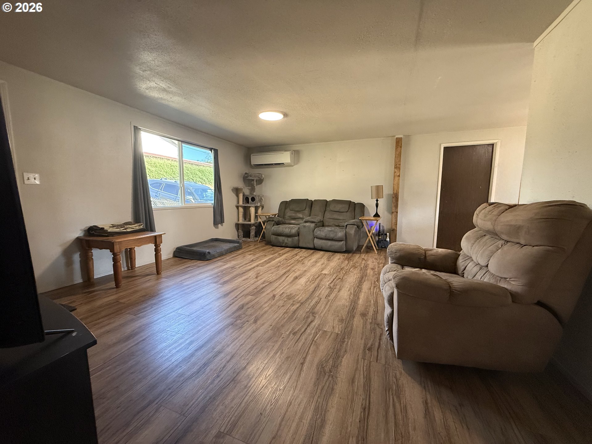 351 Se Darrell Ave Property Photo 4