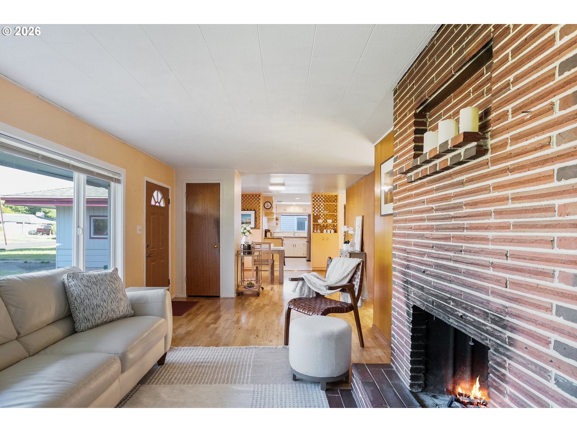 2840 Ferry St Property Photo 6