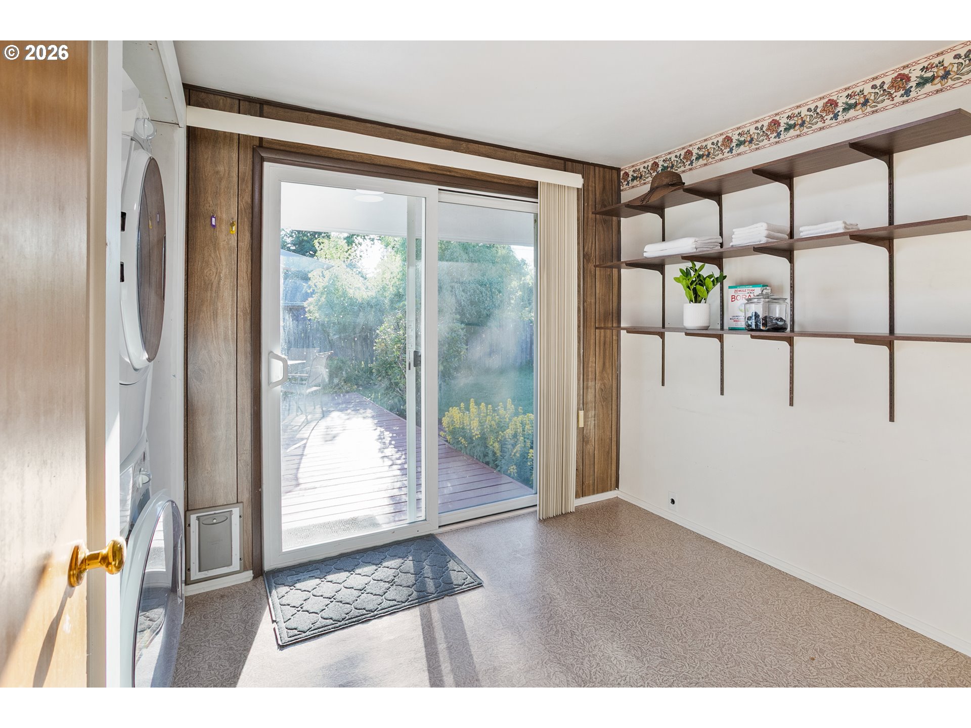2840 Ferry St Property Photo 16