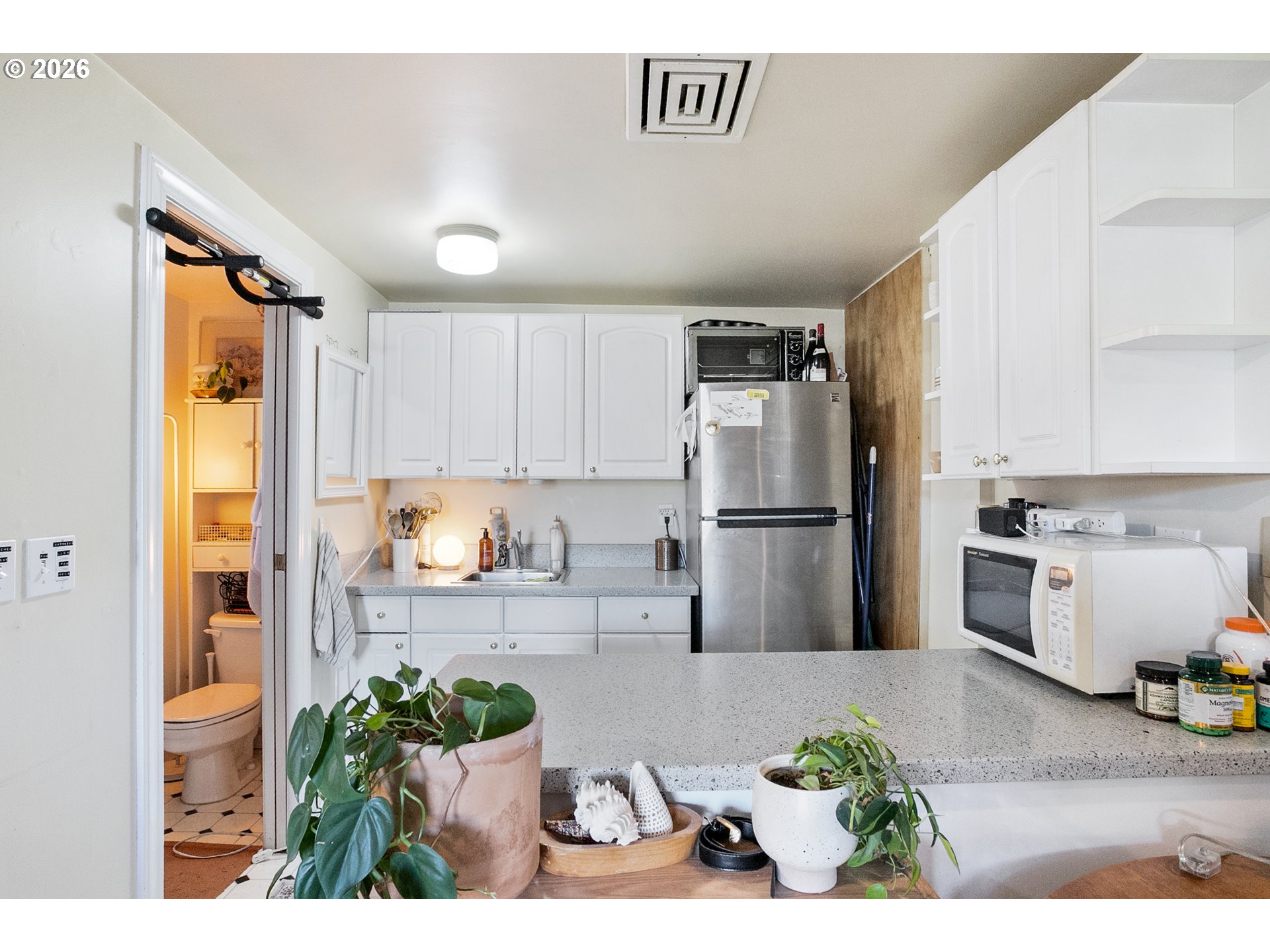 2840 Ferry St Property Photo 18
