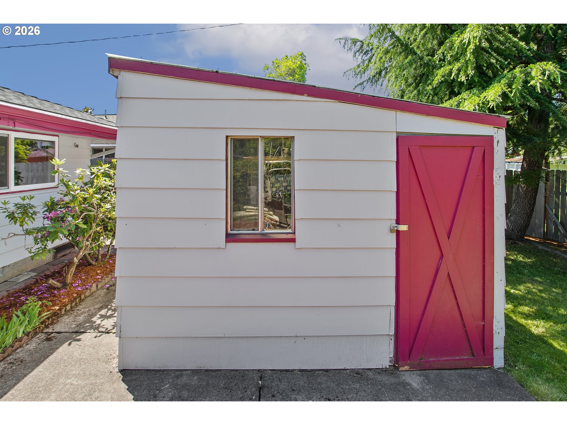 2840 Ferry St Property Photo 23