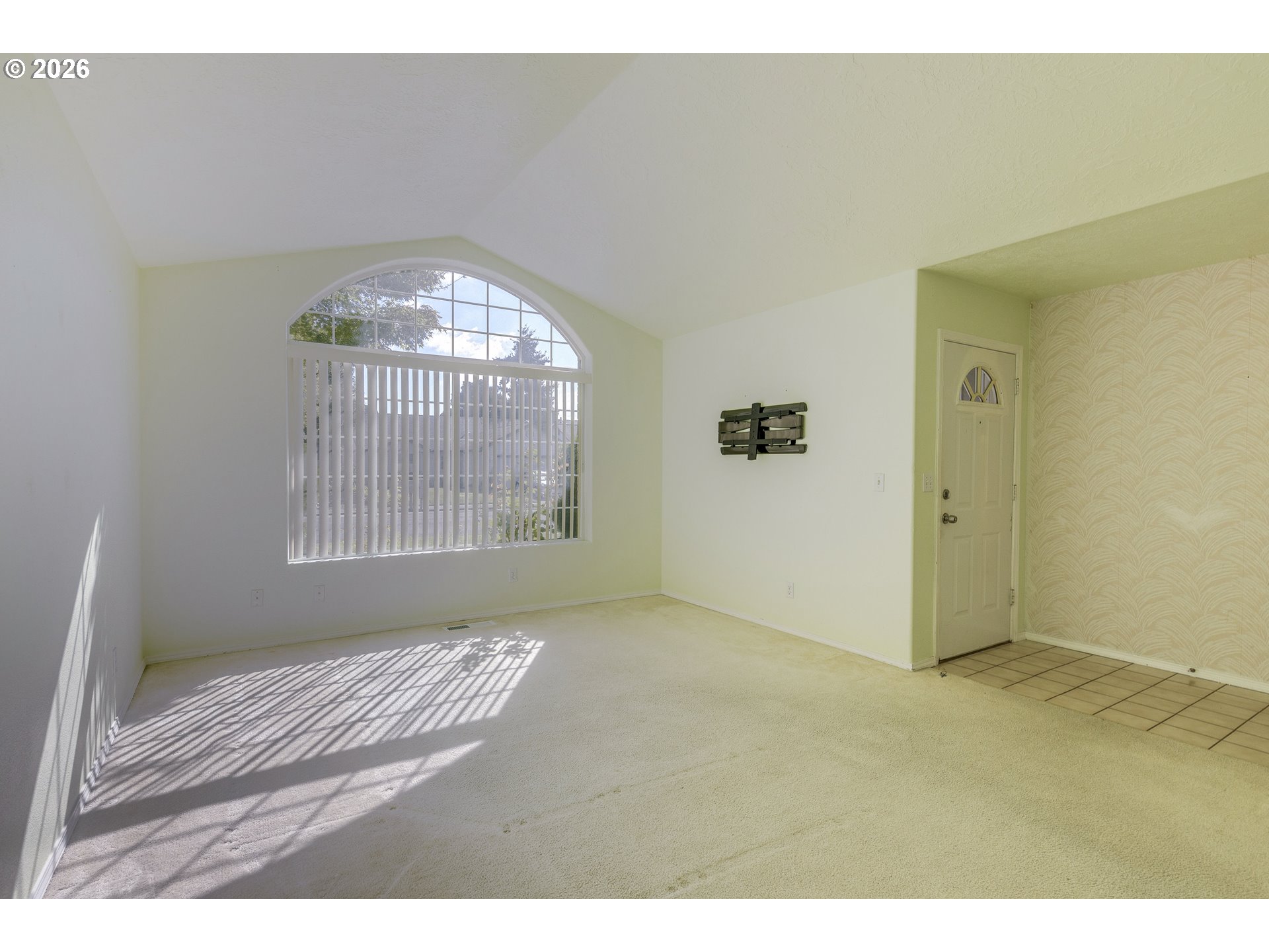 4445 Great Plains Dr Ne Property Photo 3