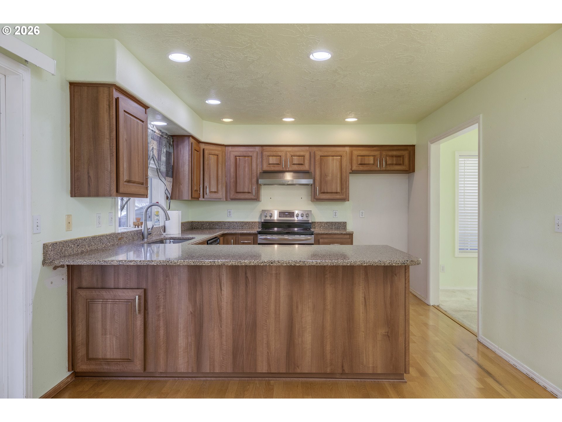 4445 Great Plains Dr Ne Property Photo 8