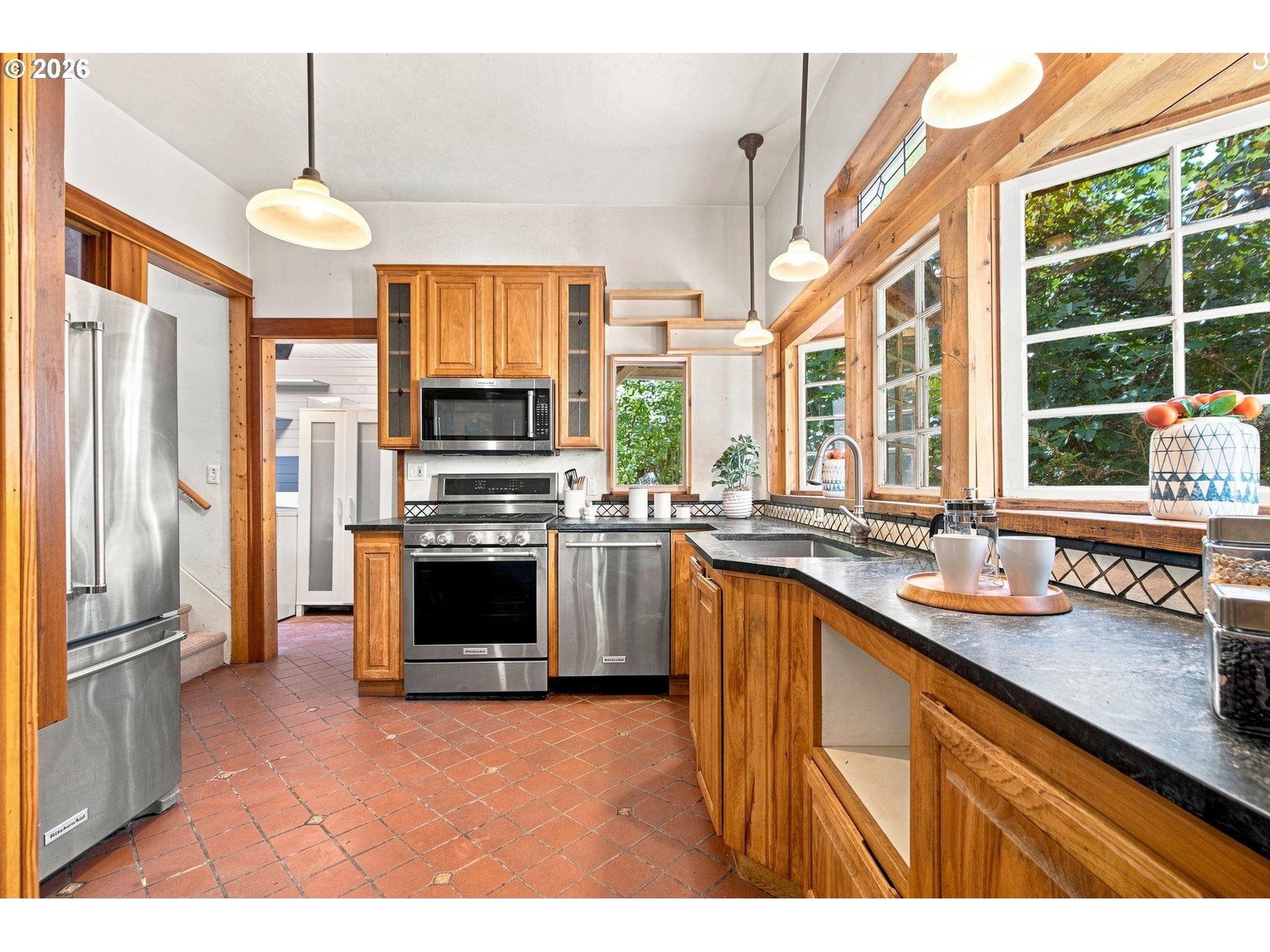 26 Ne Stanton St Property Photo 19