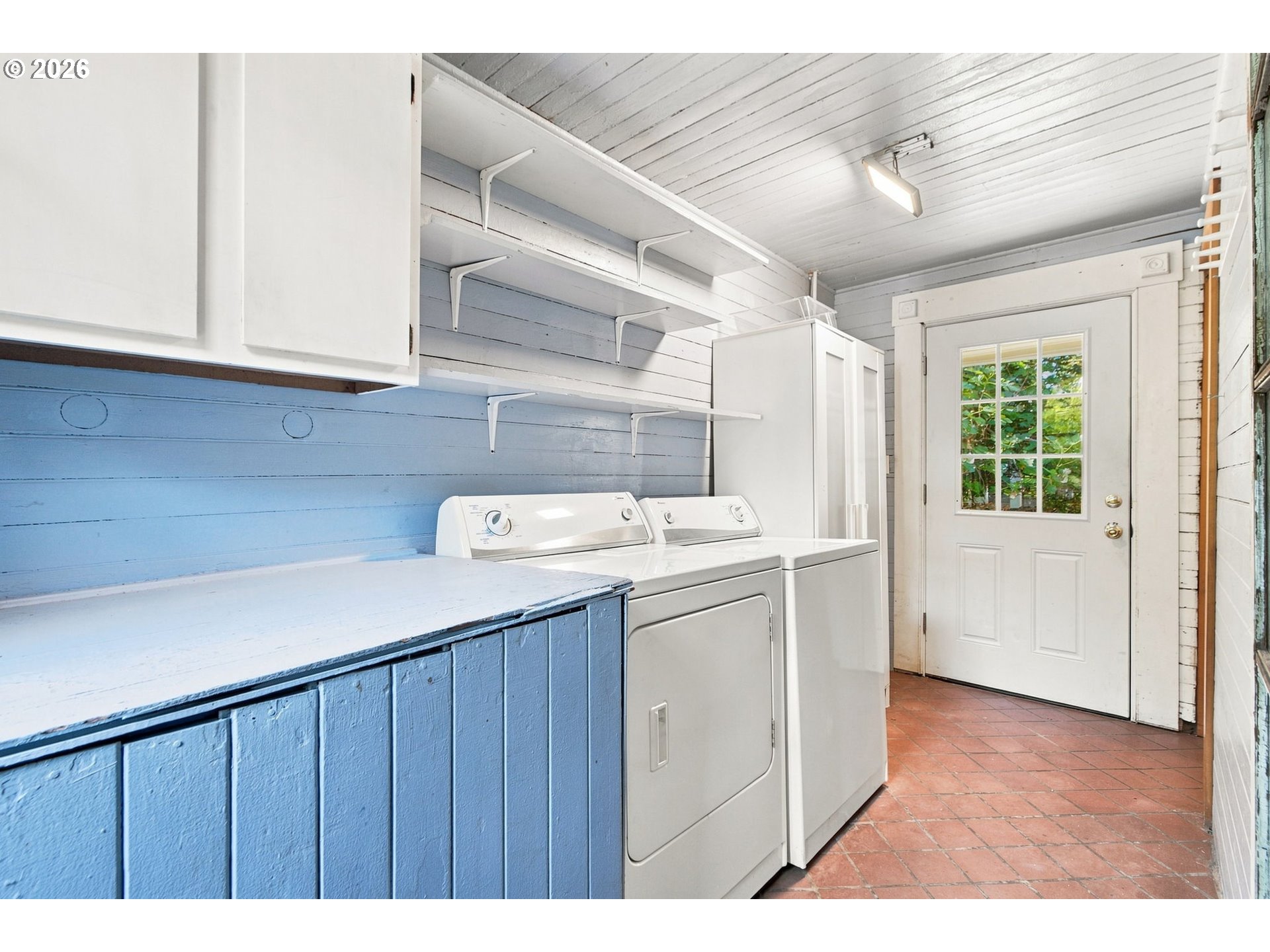 26 Ne Stanton St Property Photo 39