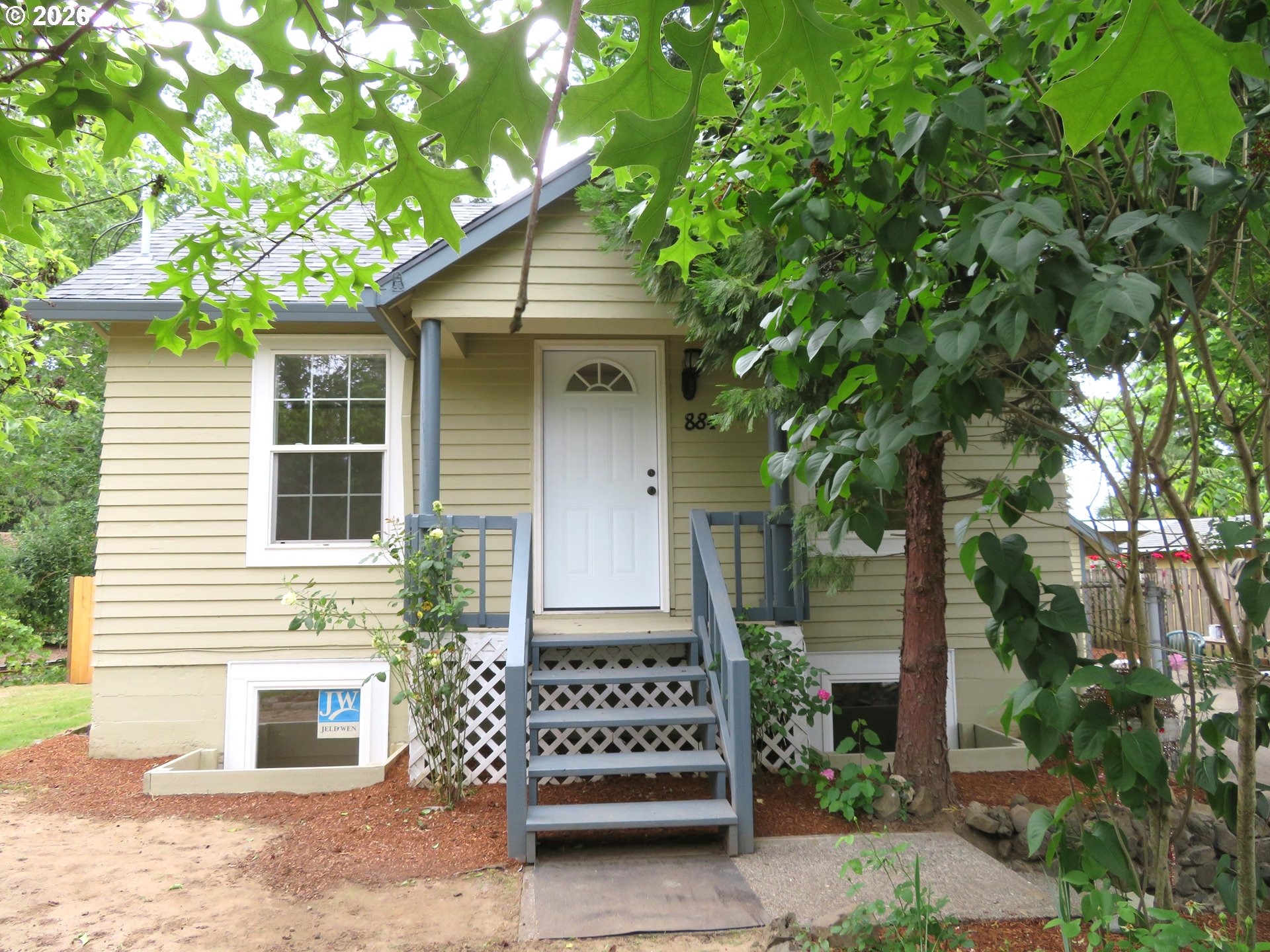 884 SE 7TH AVE