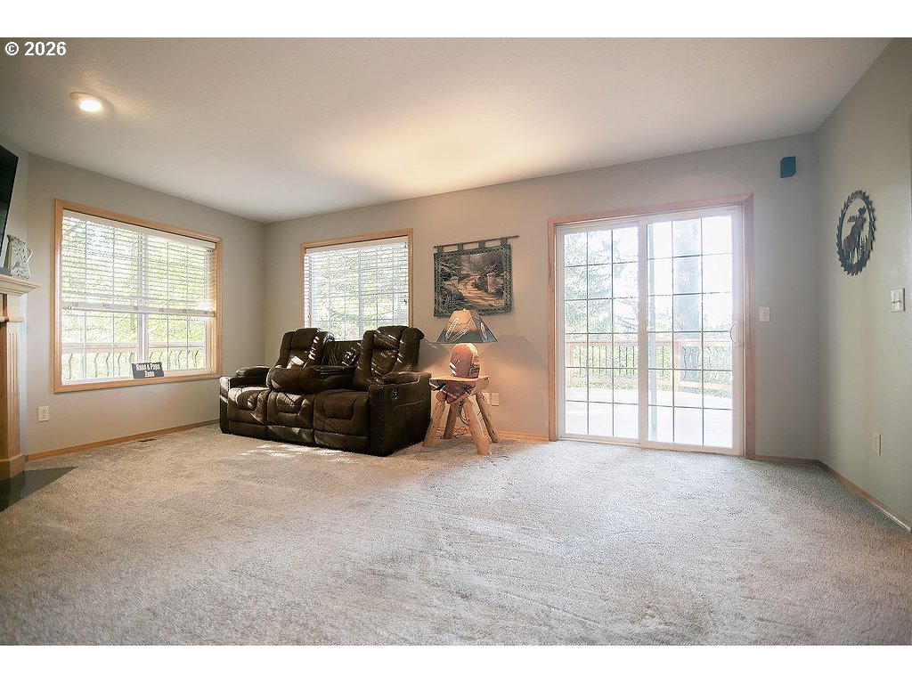 130 Mosswood Ln Property Photo 3