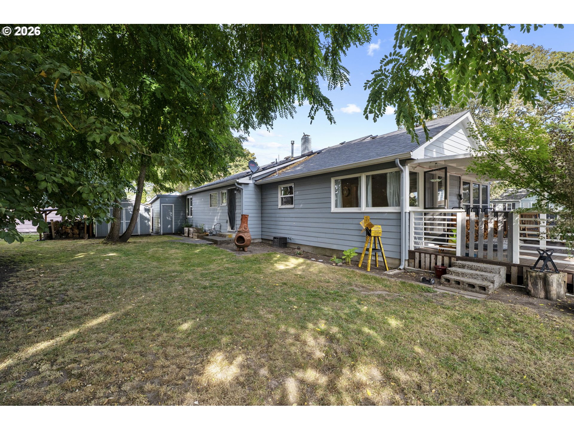 733 2nd St Property Photo 8