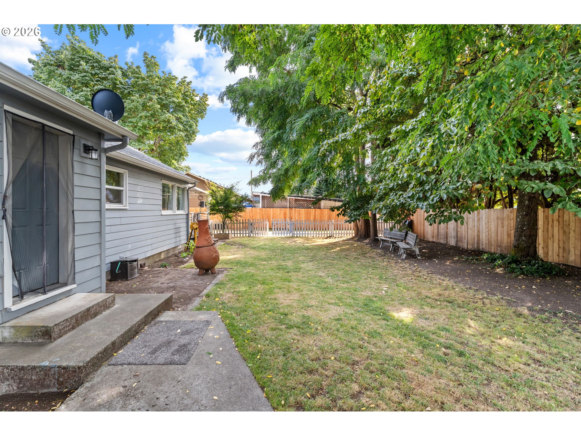 733 2nd St Property Photo 11