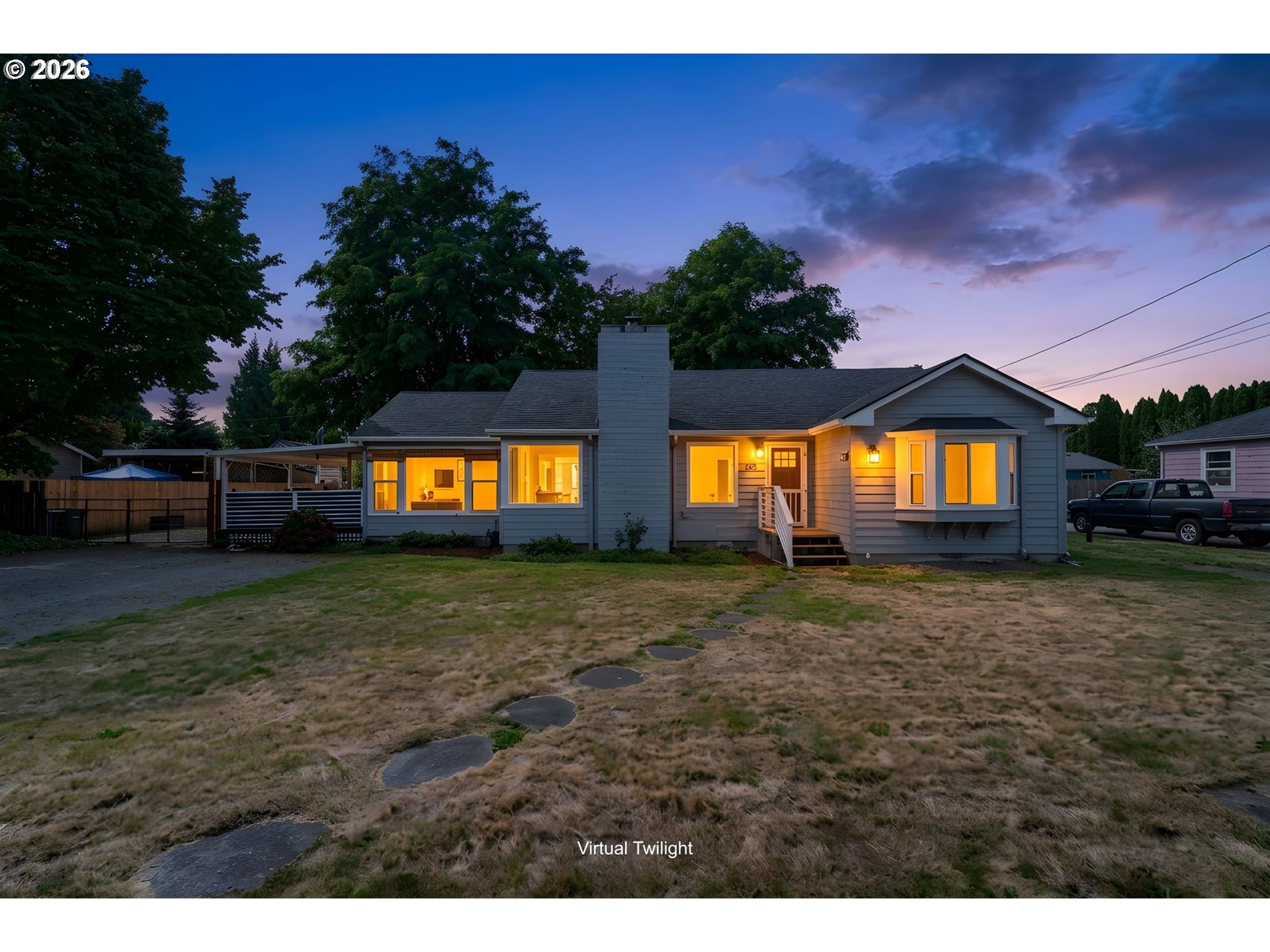 733 2nd St Property Photo 12