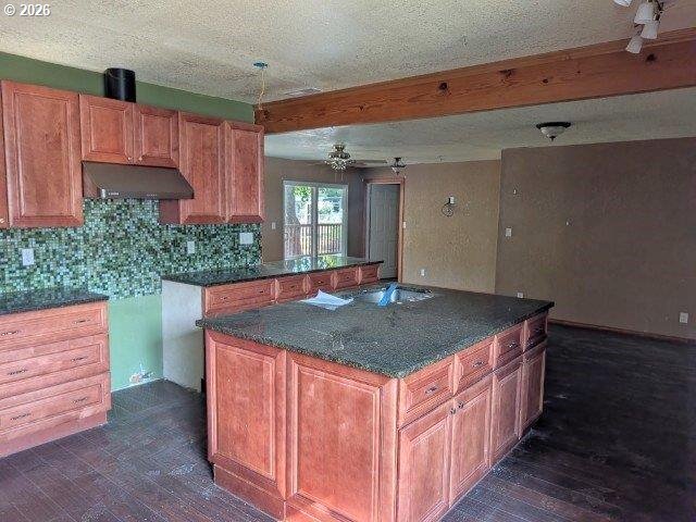 2708 N Cherry St Property Photo 21