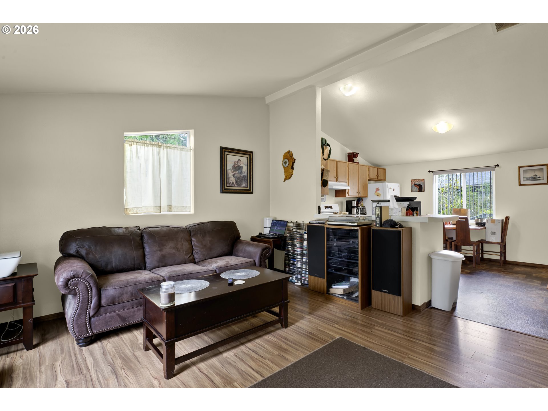 90 Outer Dr Property Photo 2