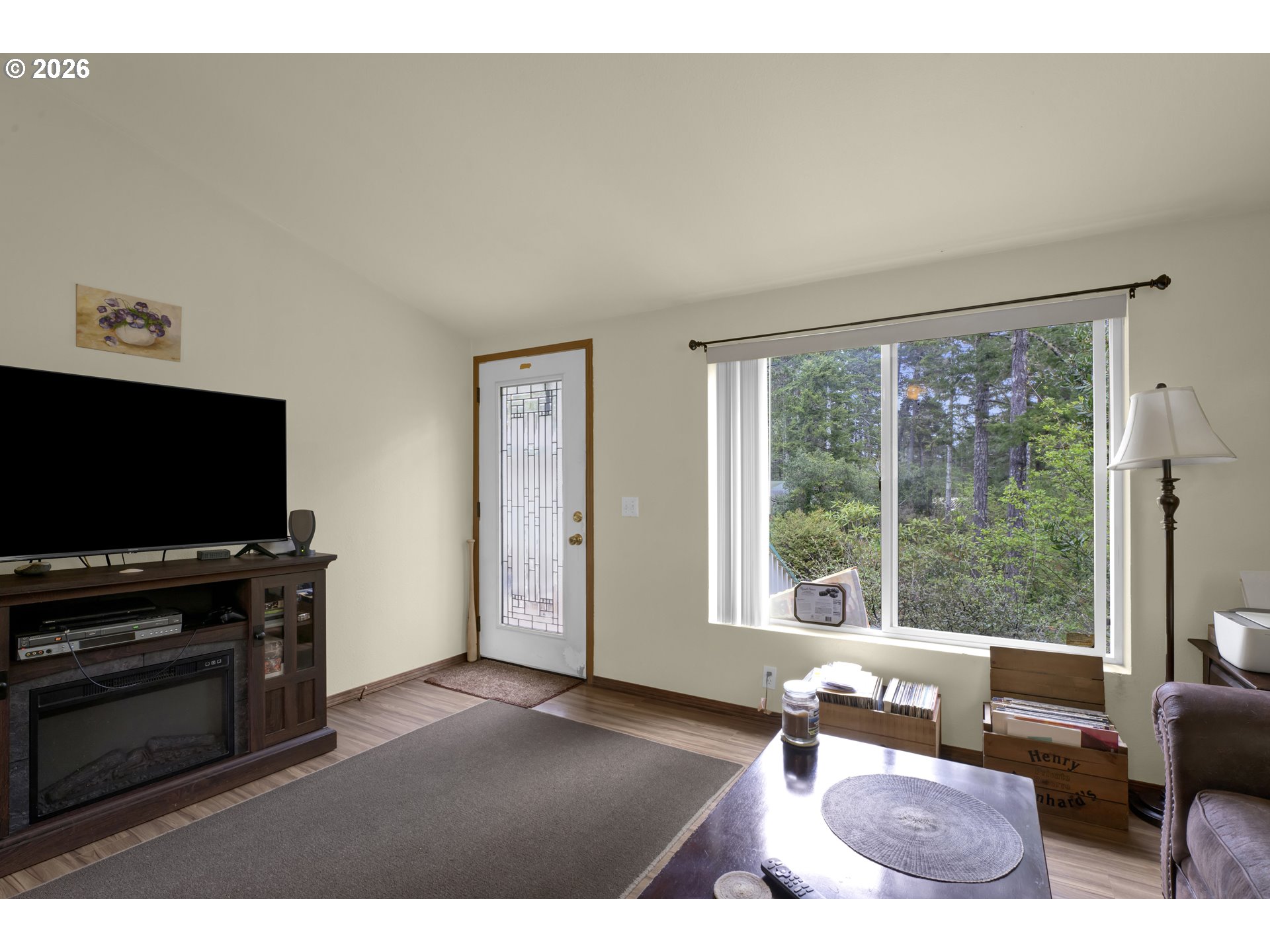 90 Outer Dr Property Photo 5