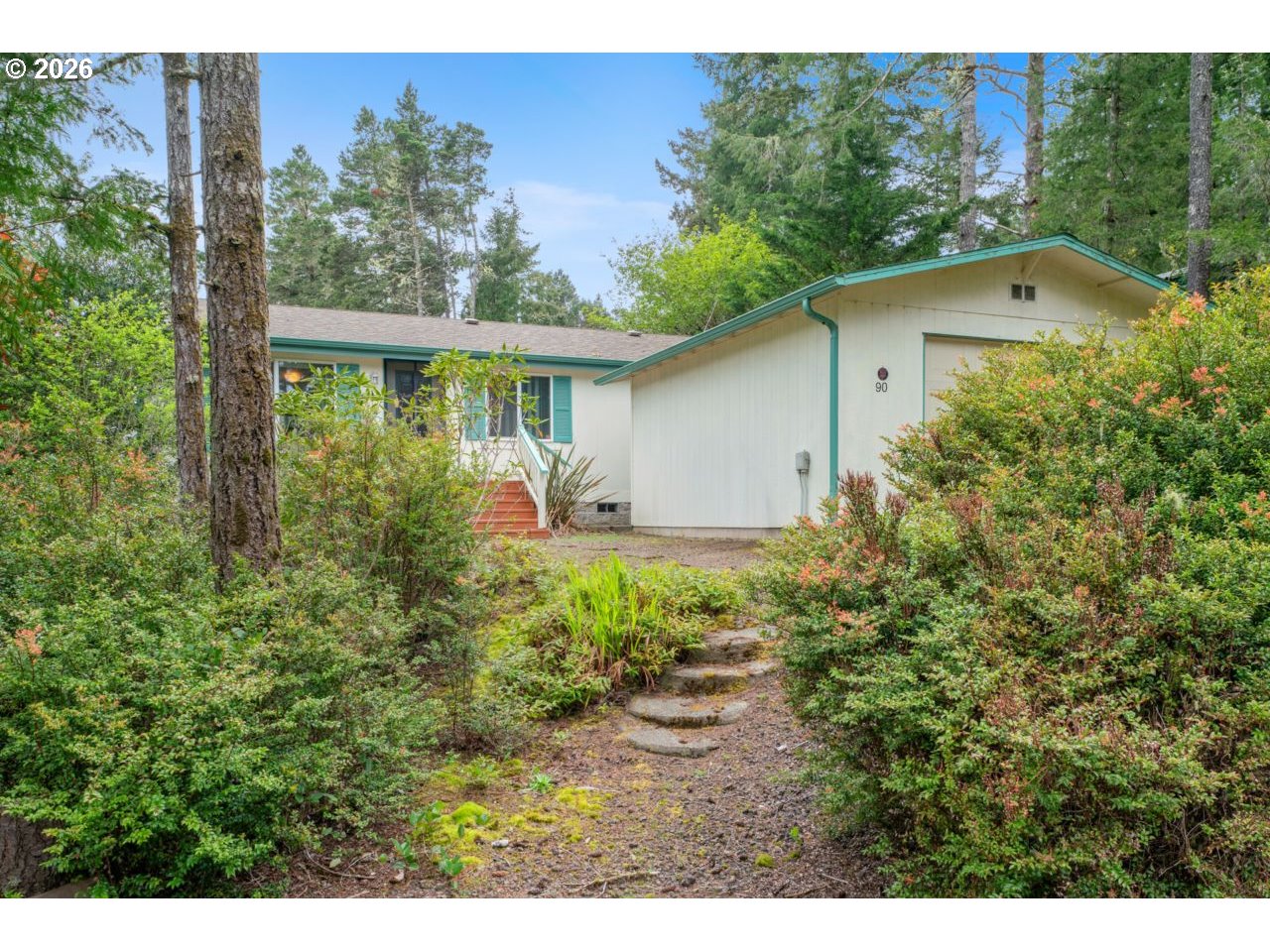 90 Outer Dr Property Photo 21