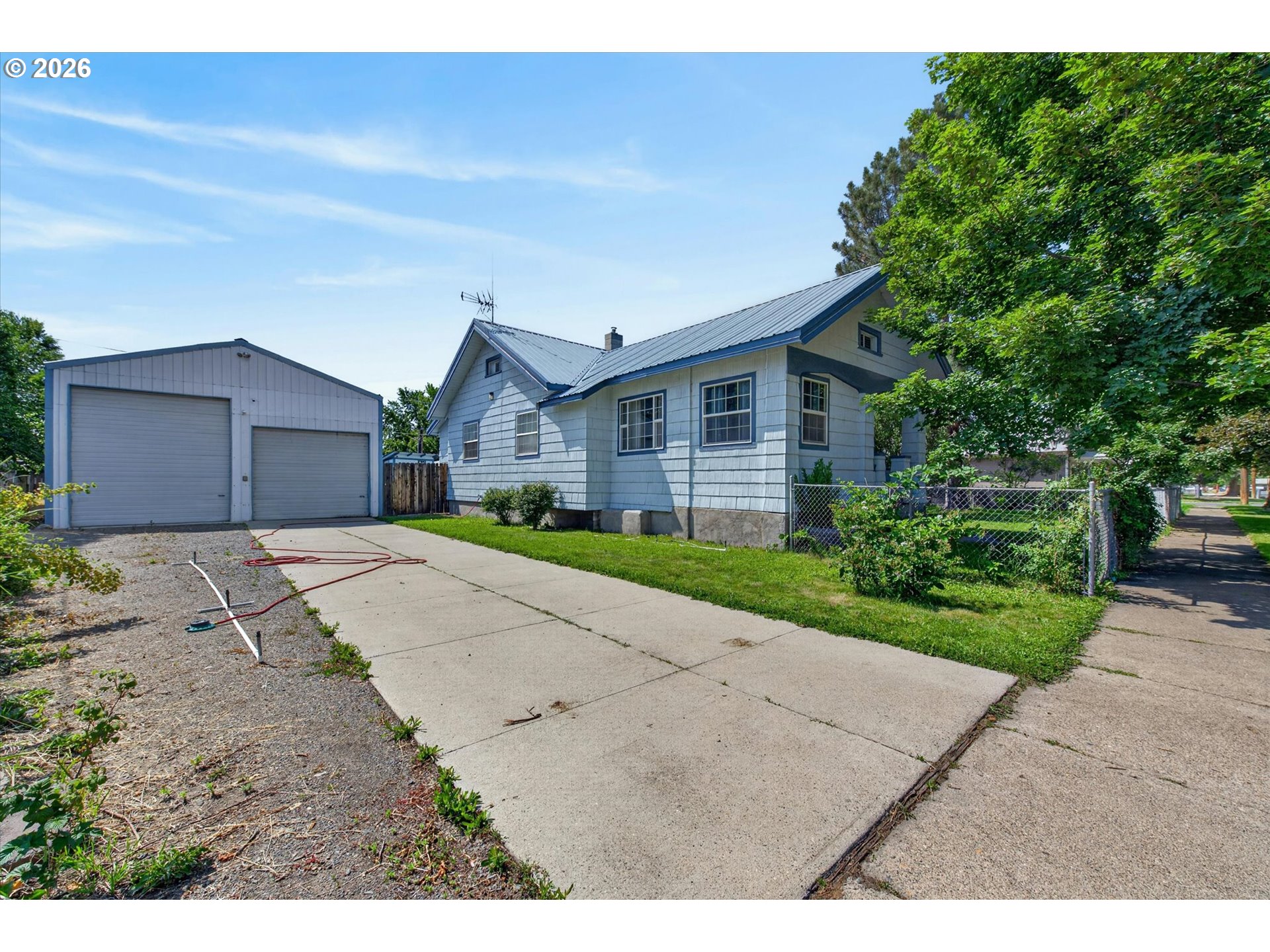 1029 Walnut St Property Photo 3