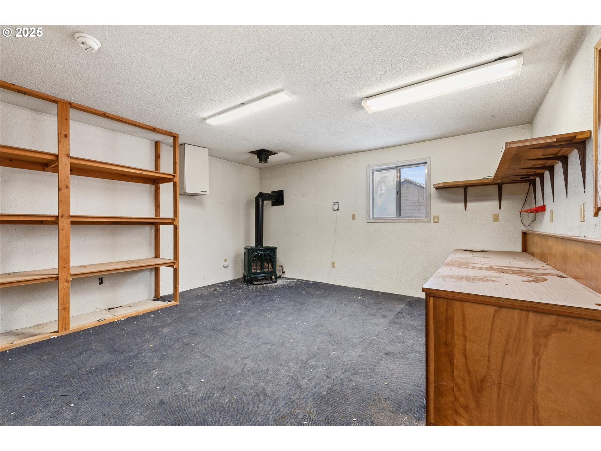 1029 Walnut St Property Photo 6