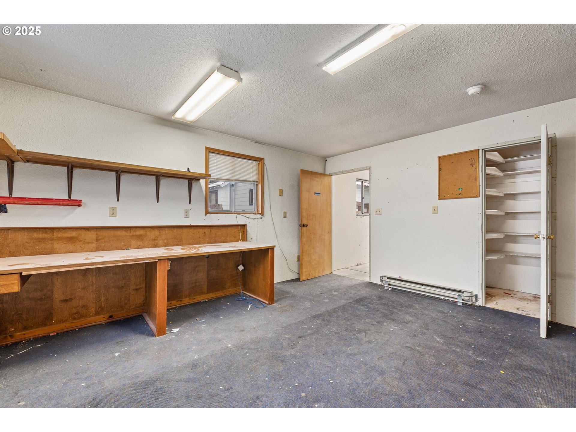 1029 Walnut St Property Photo 7